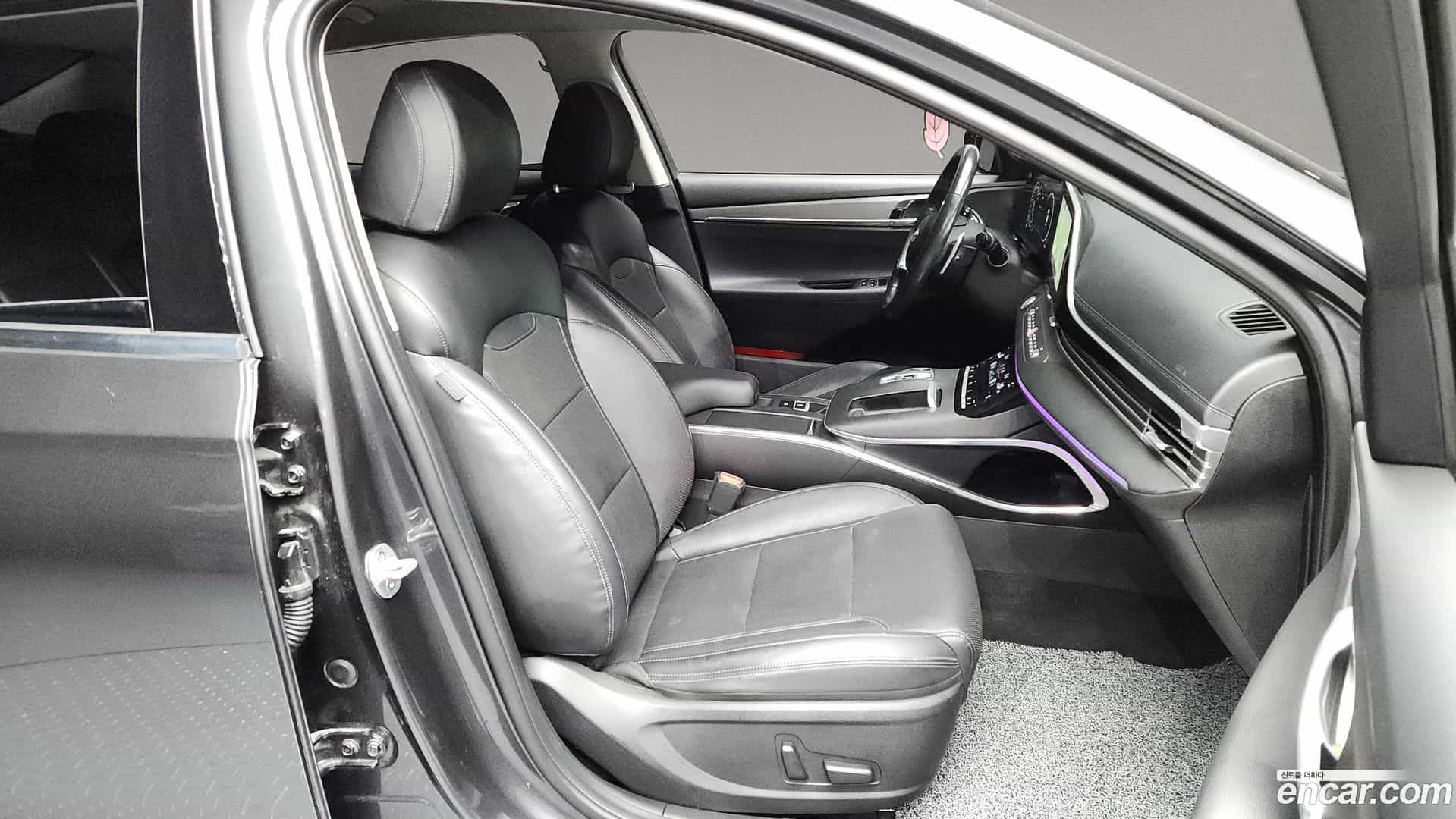 Grandeur Hyundai 2020.4-OPTION-015