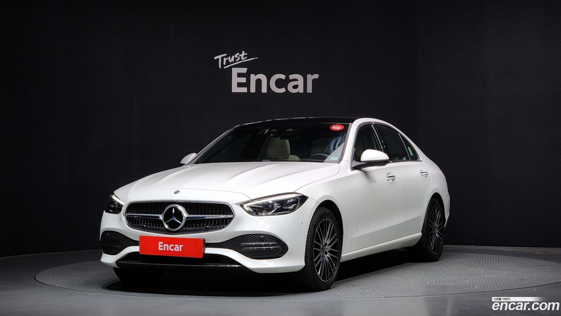 Main__Slider__Photo:C-Class Mercedes-Benz 2025.4-0
