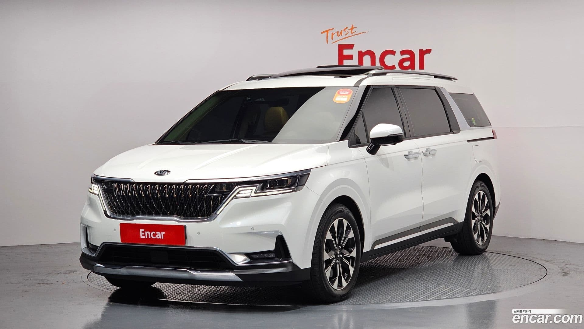 Main__Slider__Photo:Canival Kia 2020.10-0