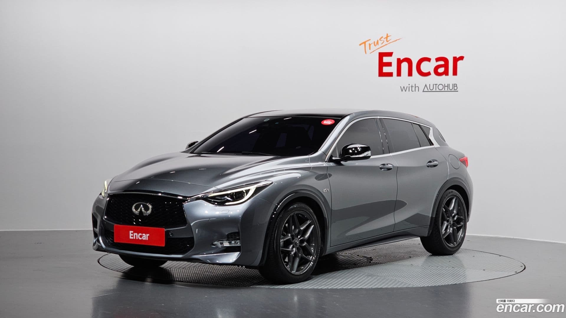 Main__Slider__Photo:Q30 Infiniti 2017.8-0