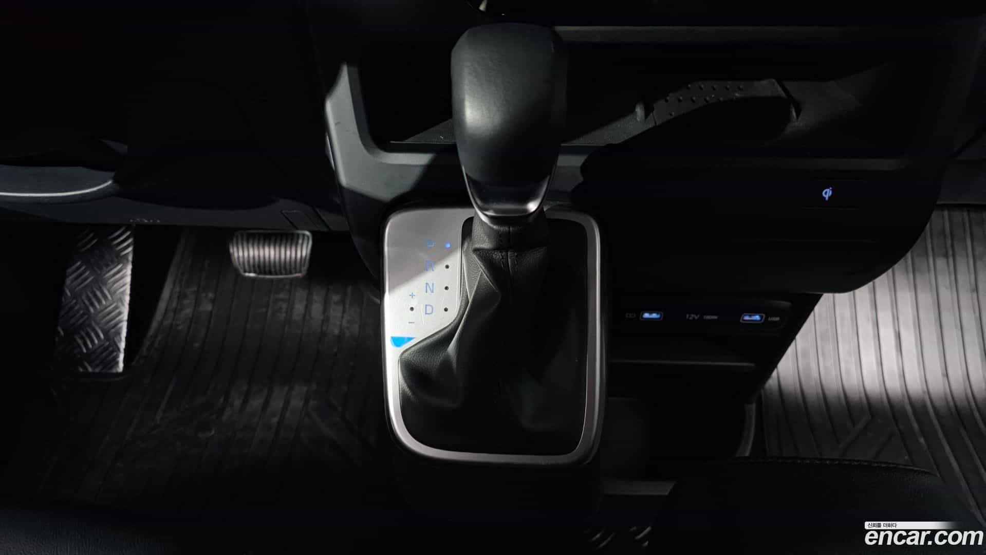 Staria Hyundai 2022.10-INNER-009