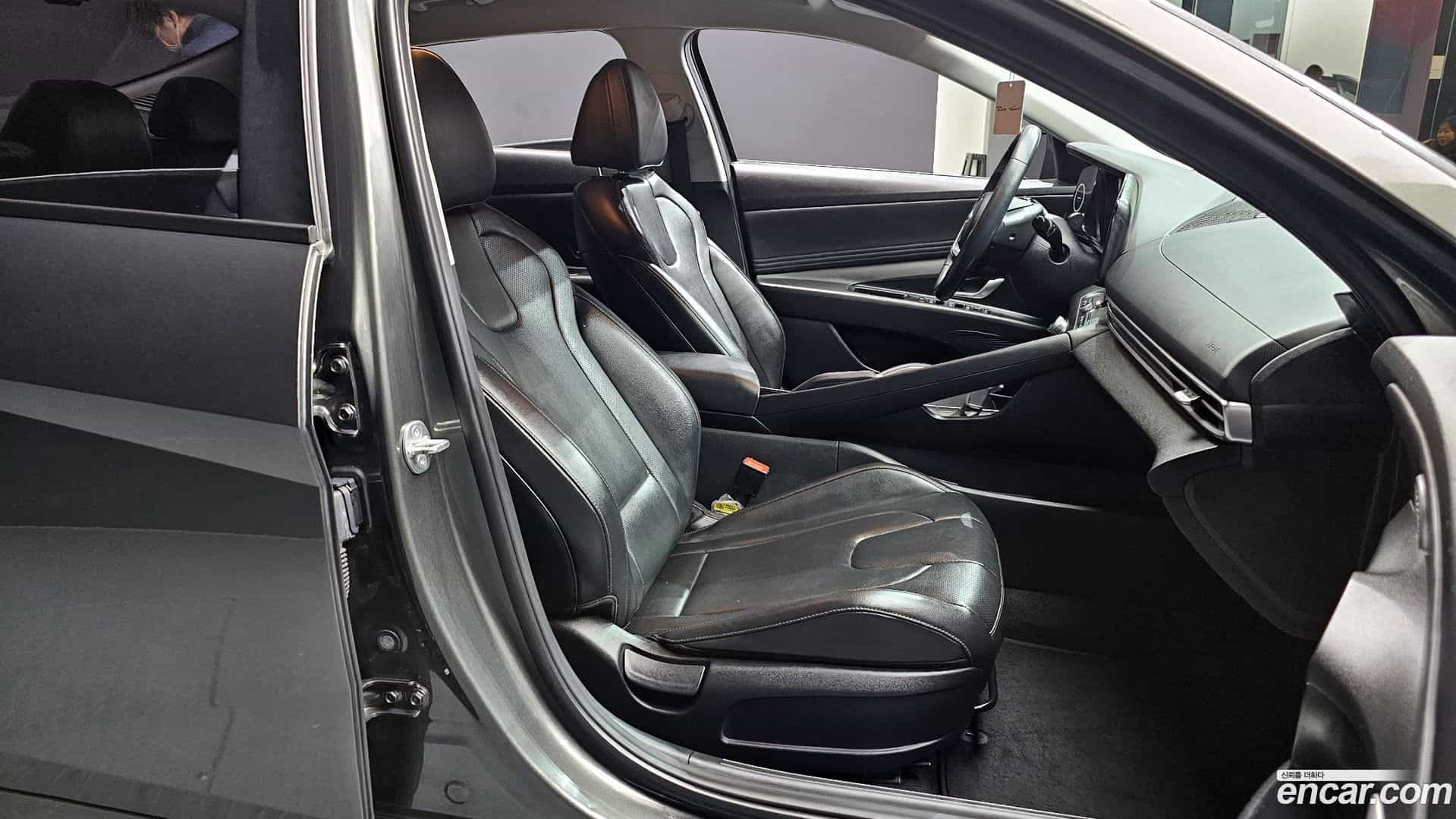 AVANTE Hyundai 2023.0-INNER-010