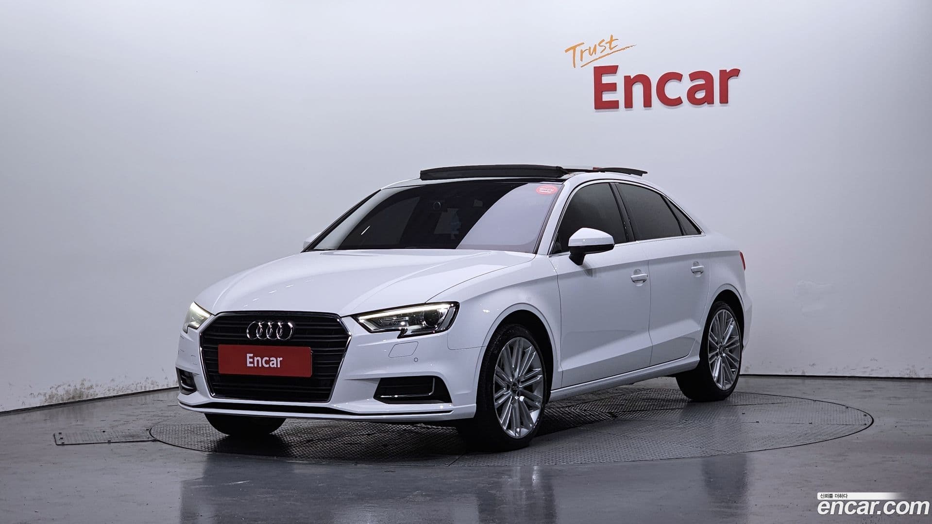 Main__Slider__Photo:A3 Audi 2018.8-0