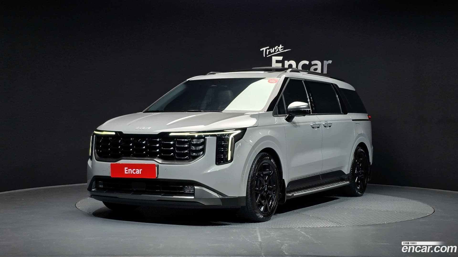 Main__Slider__Photo:Canival Kia 2024.8-0