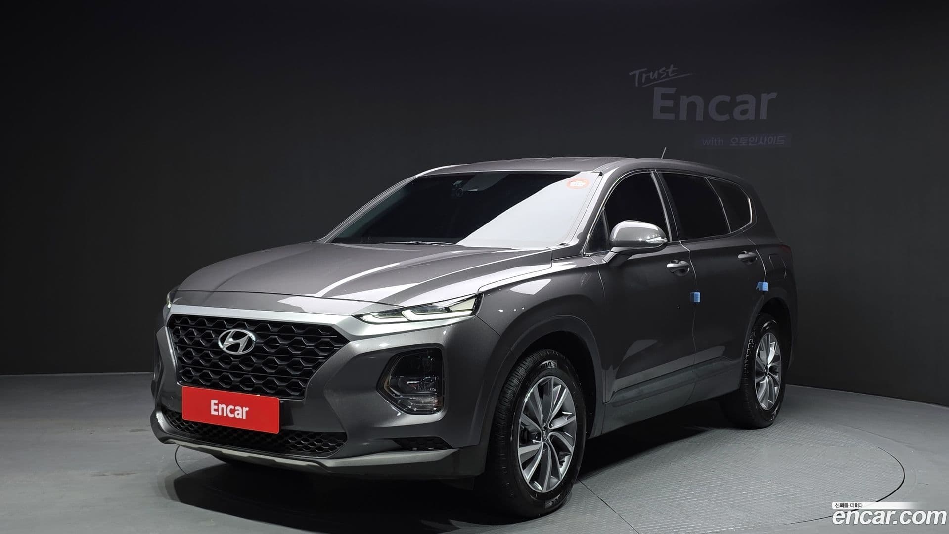 Main__Slider__Photo:Santafe Hyundai 2018.10-0