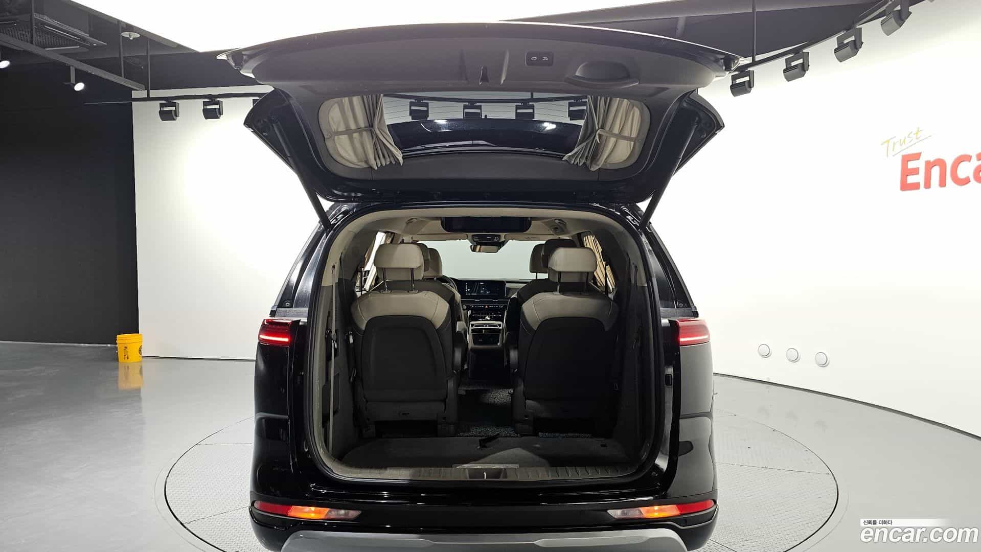 Canival Kia 2021.3-OPTION-024