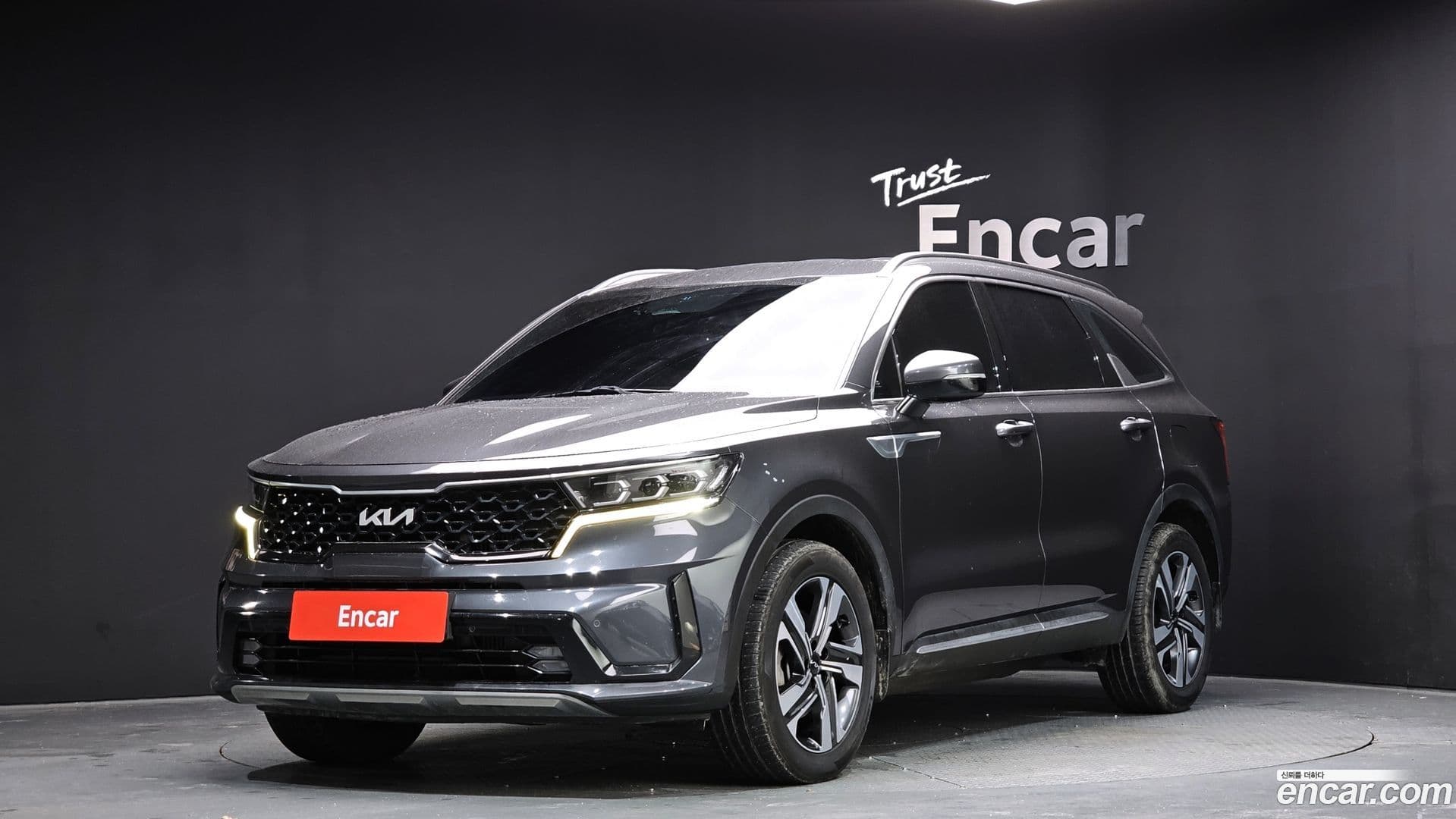 Main__Slider__Photo:Sorento Kia 2022.3-0