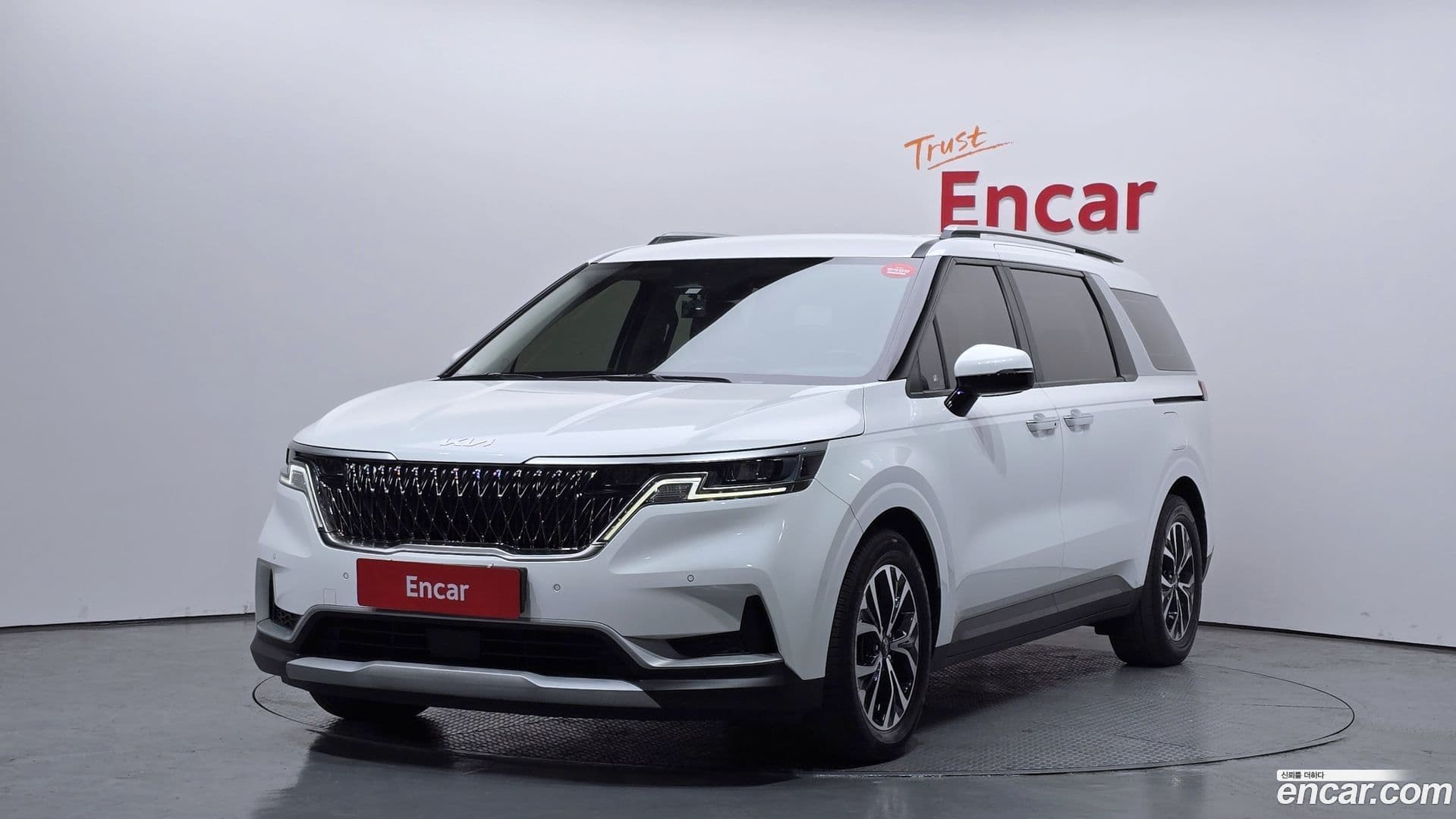 Main__Slider__Photo:Canival Kia 2022.11-0