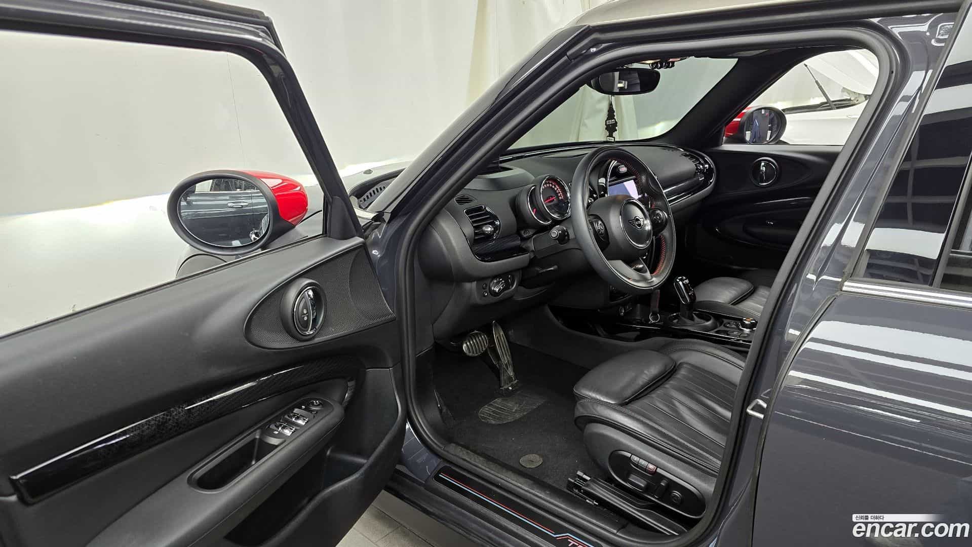 Clubman Mini 2020.10-INNER-010