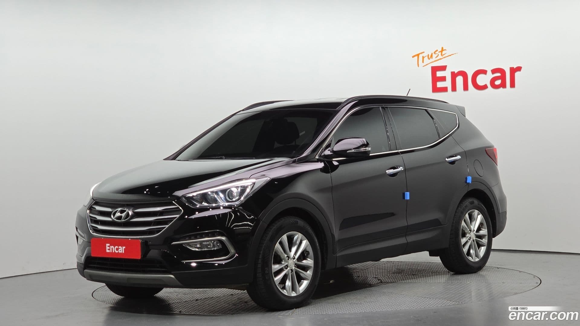 Main__Slider__Photo:Santafe Hyundai 2018.0-0