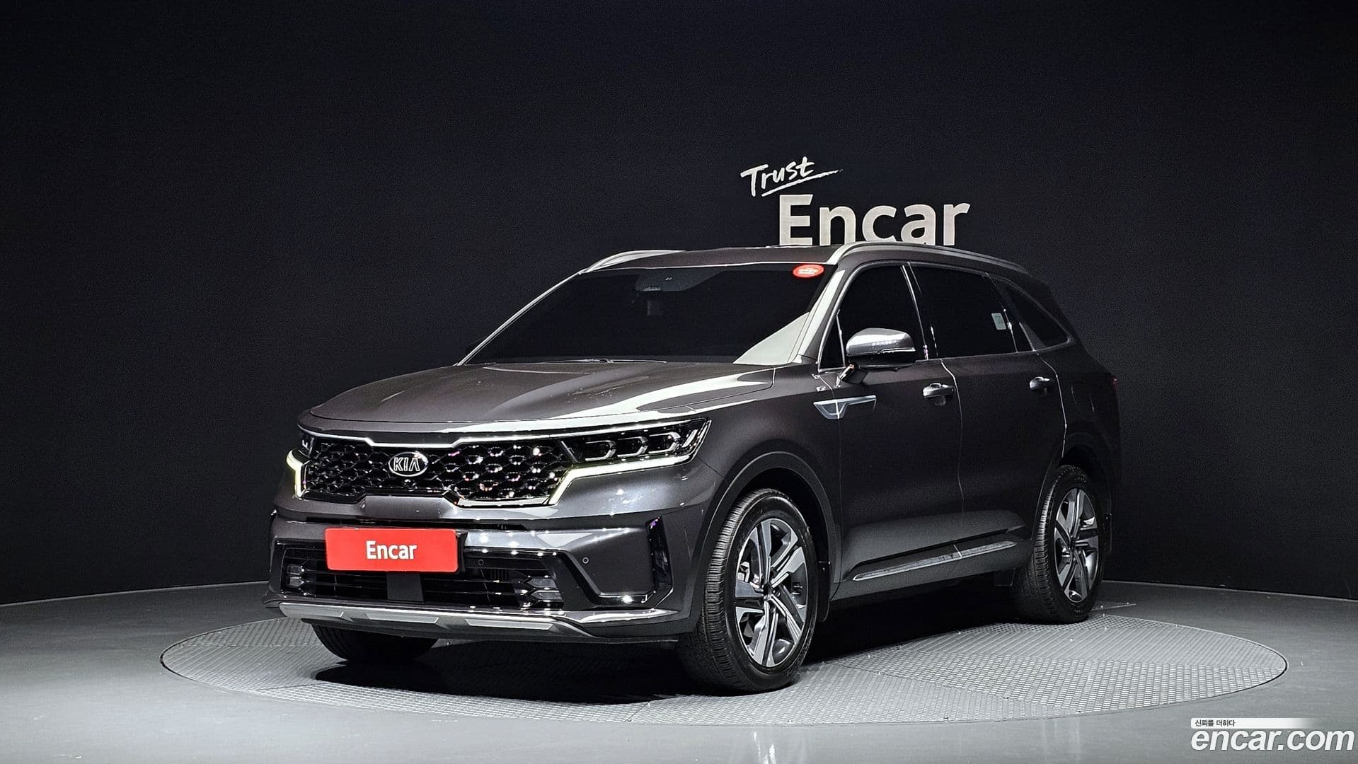 Main__Slider__Photo:Sorento Kia 2020.9-0