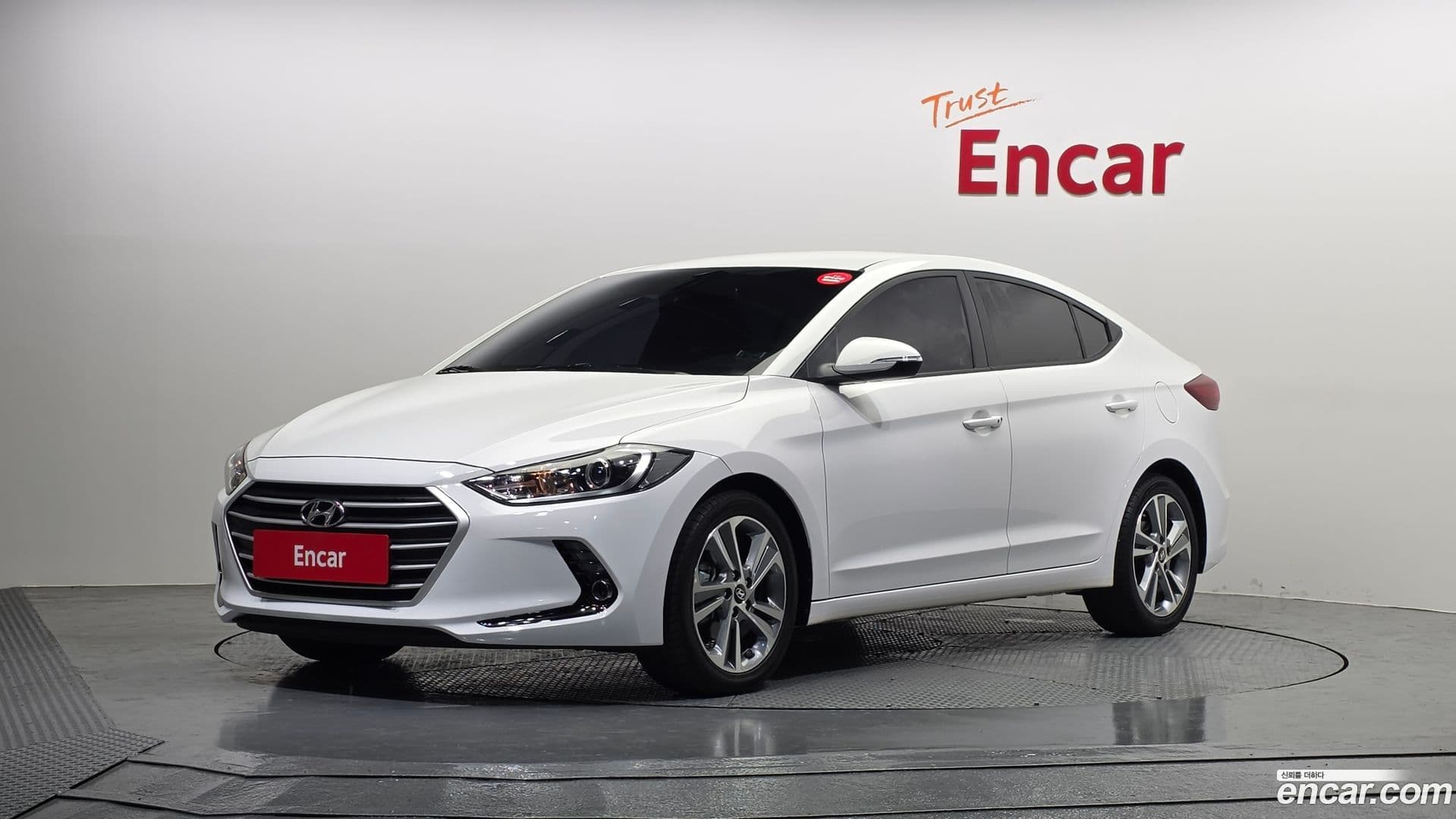 Main__Slider__Photo:AVANTE Hyundai 2017.5-0