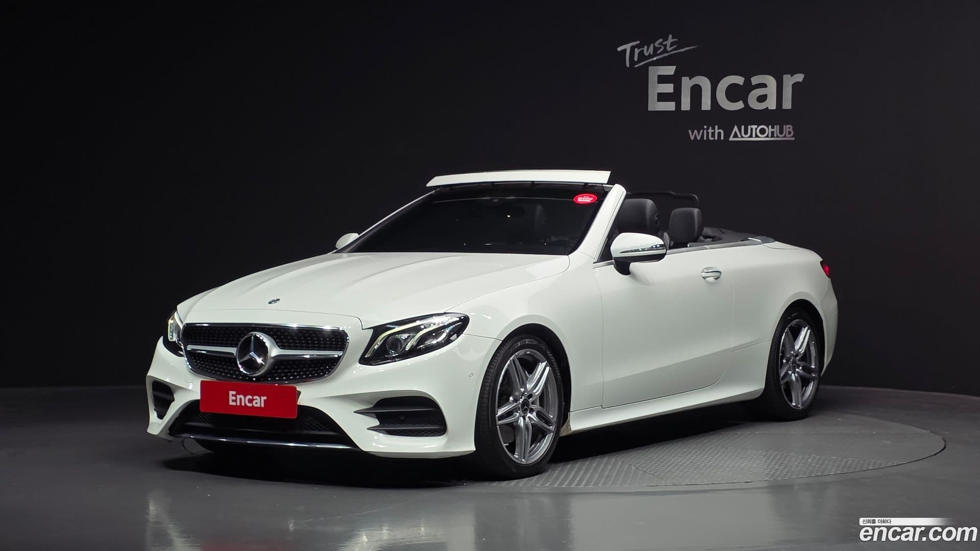 Main__Slider__Photo:E-Class Mercedes-Benz 2018.11-0