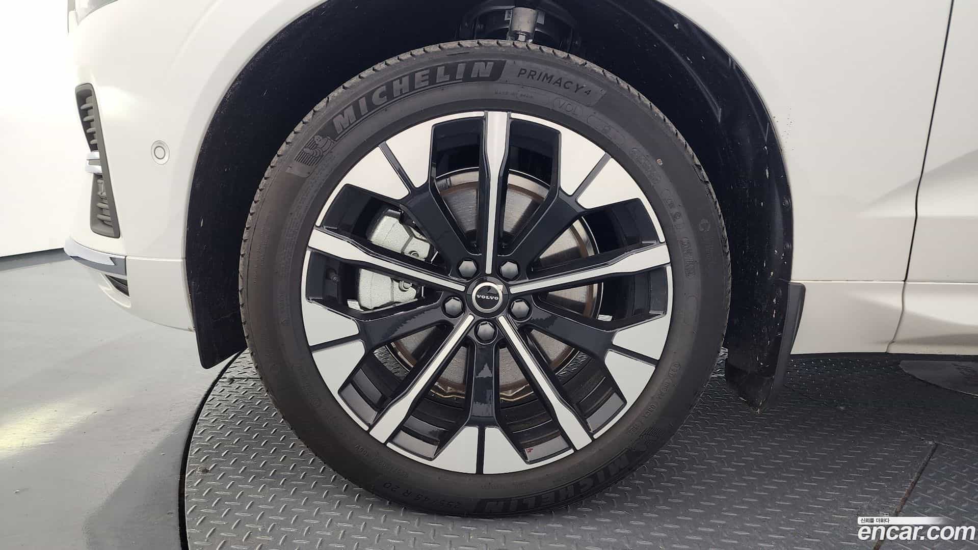 XC60 Volvo 2025.9-OUTER-005