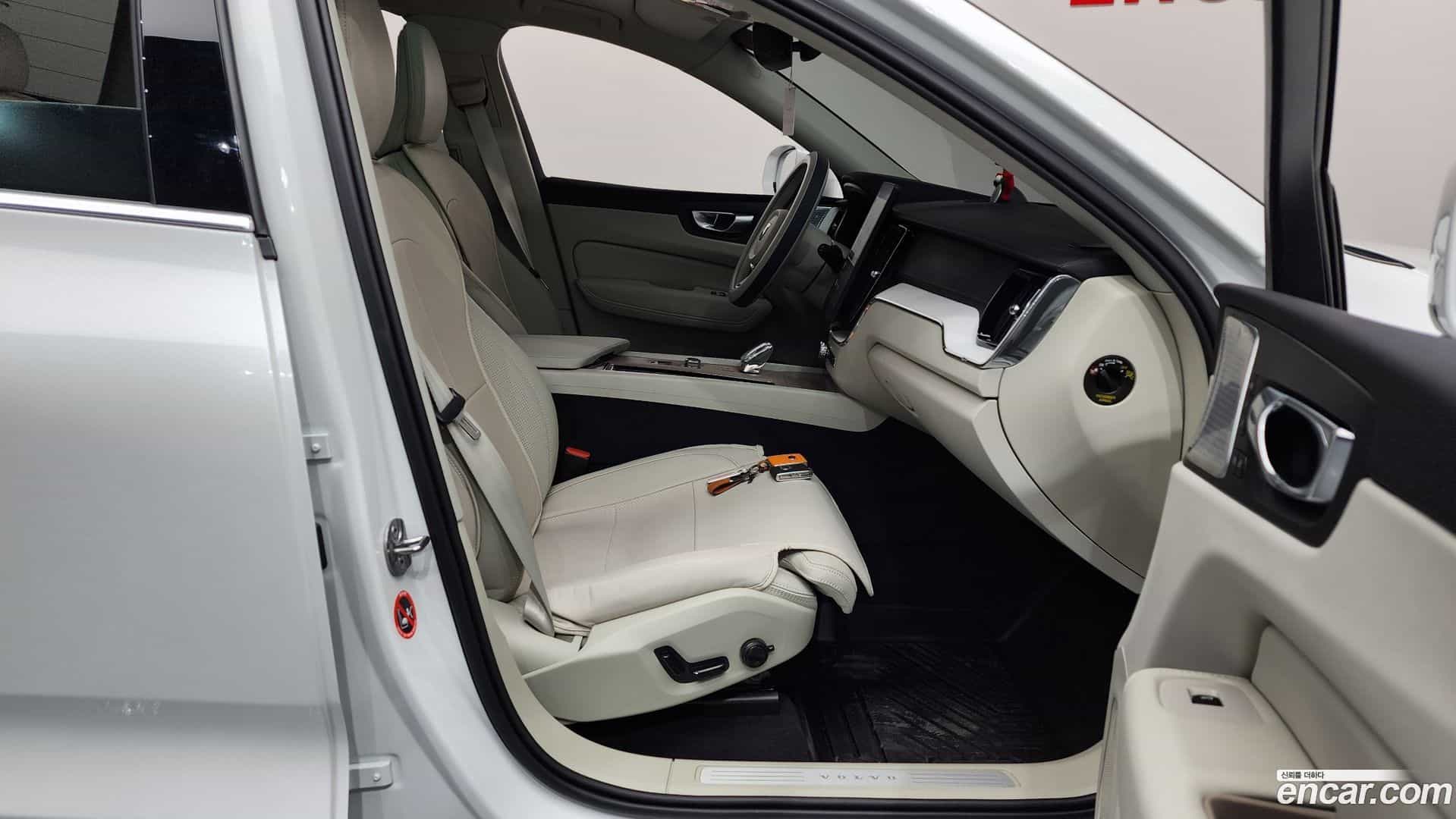 XC60 Volvo 2025.9-OPTION-015