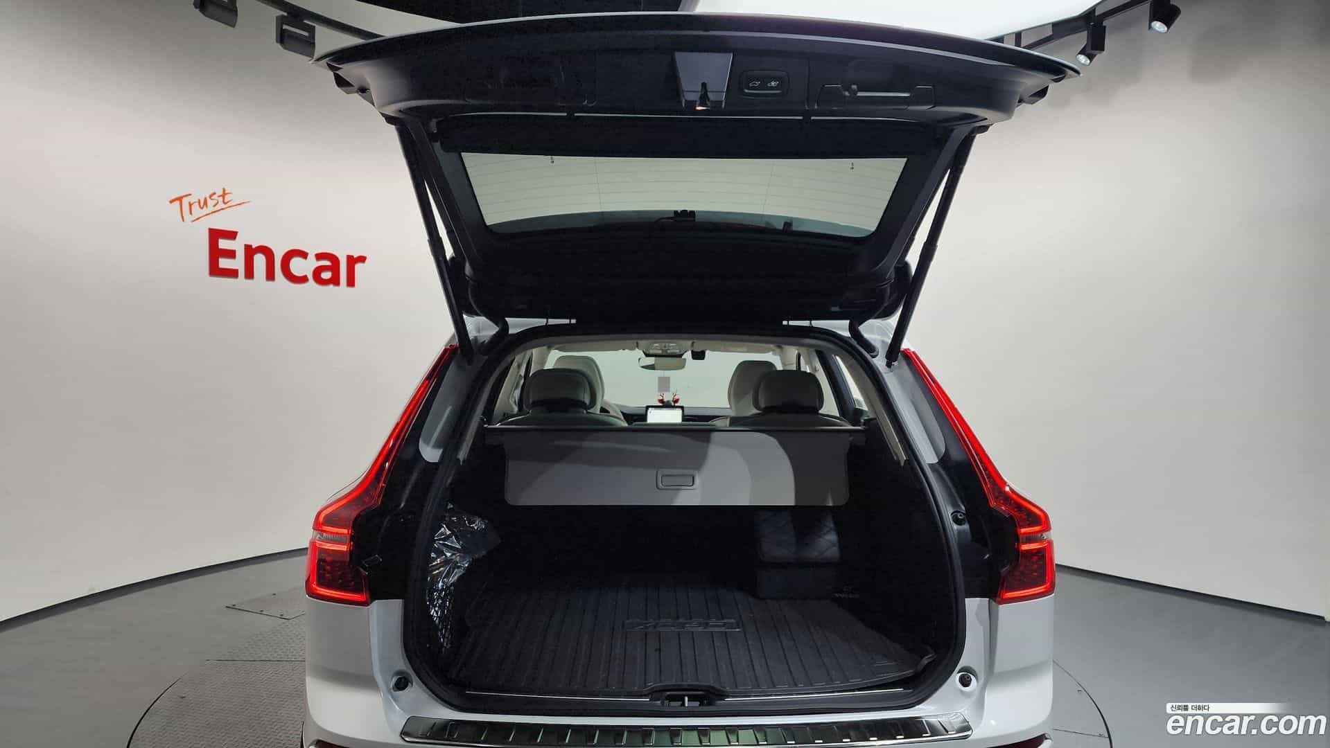 XC60 Volvo 2025.9-OPTION-024