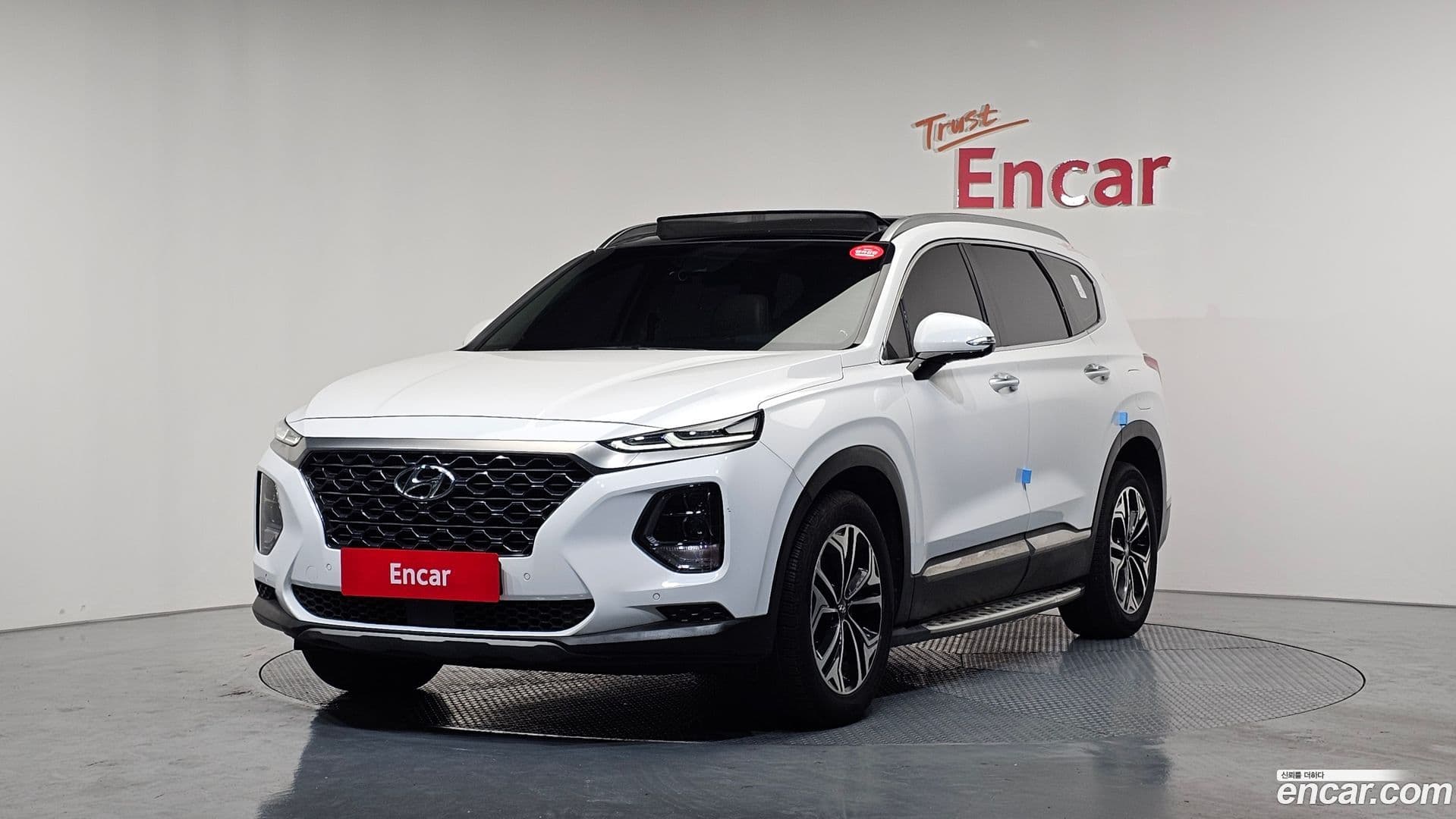 Main__Slider__Photo:Santafe Hyundai 2018.10-0
