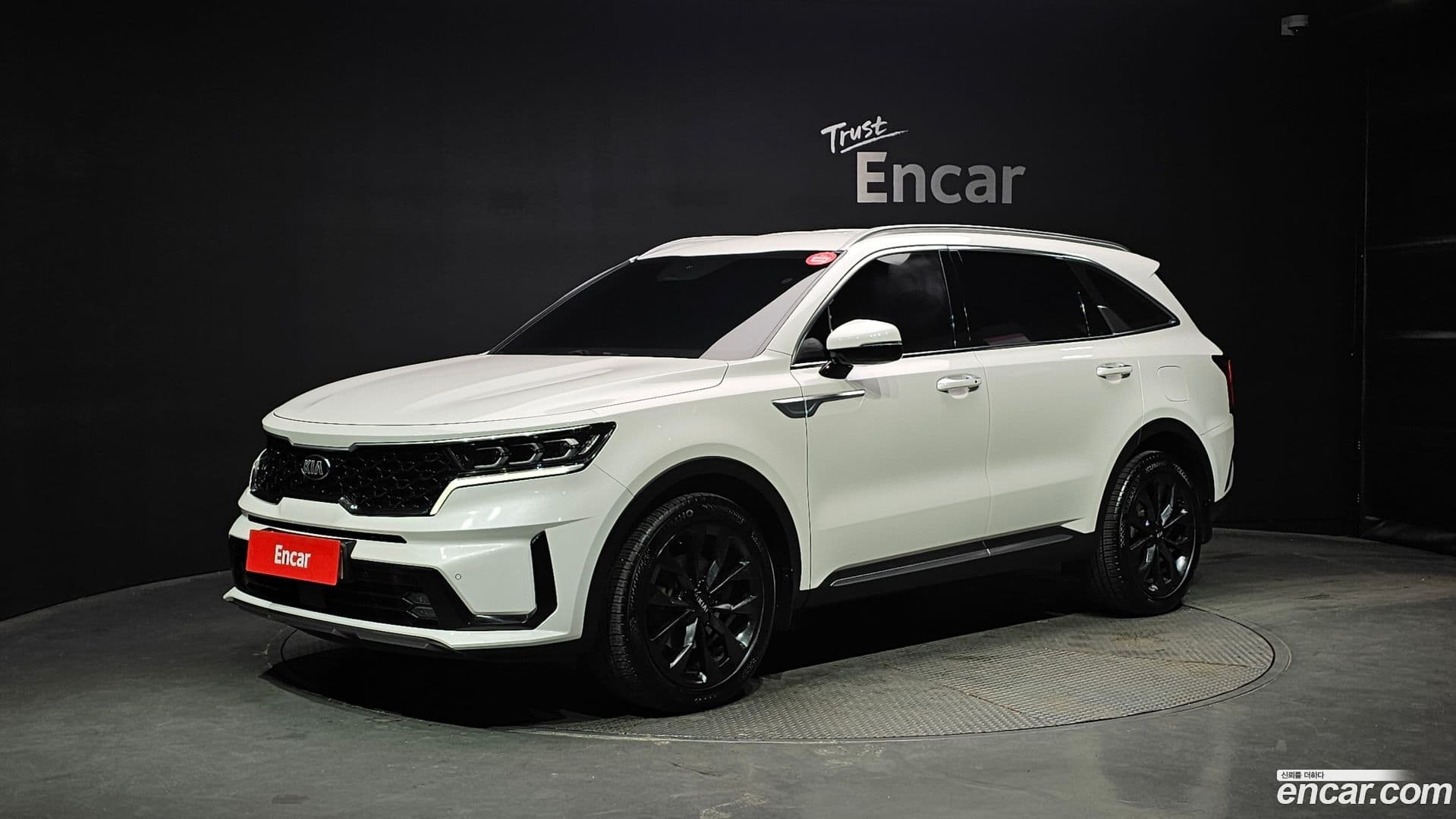 Main__Slider__Photo:Sorento Kia 2021.5-0