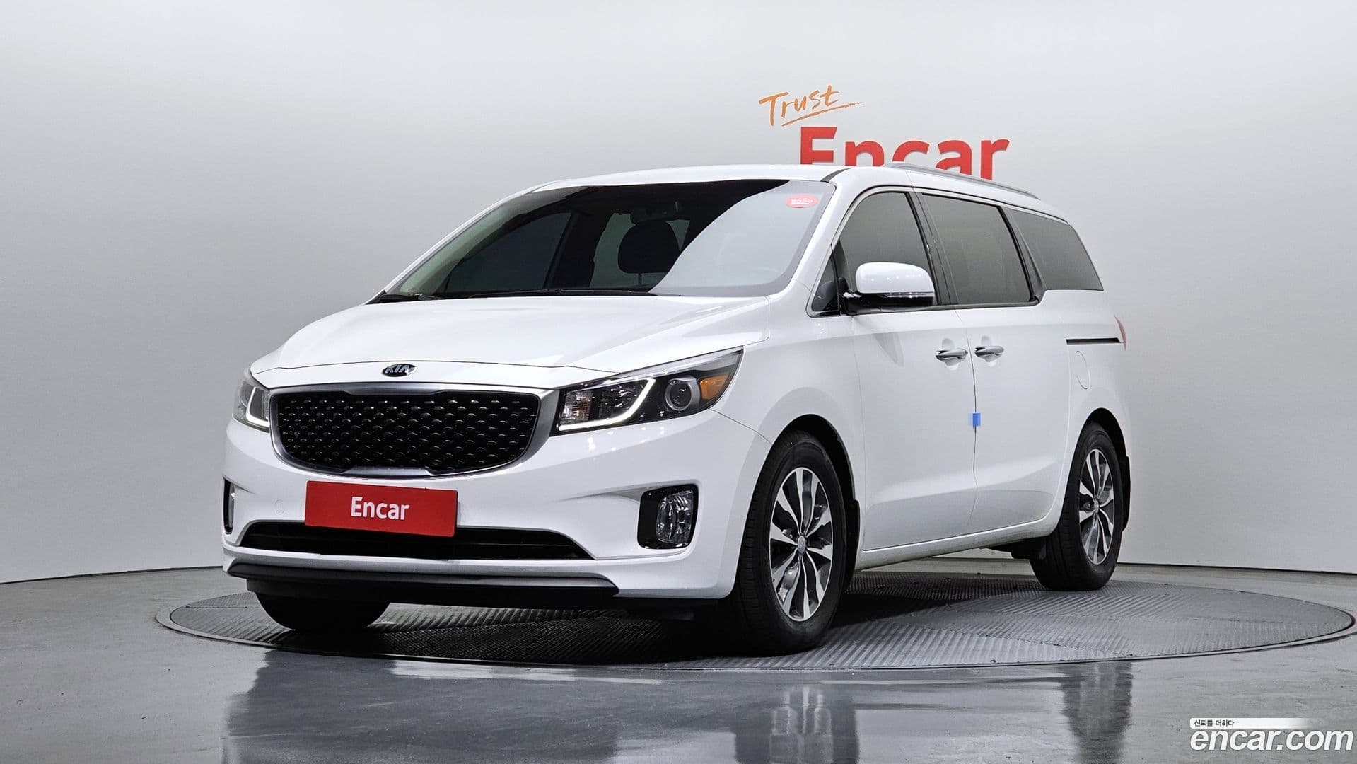 Main__Slider__Photo:Canival Kia 2017.11-0