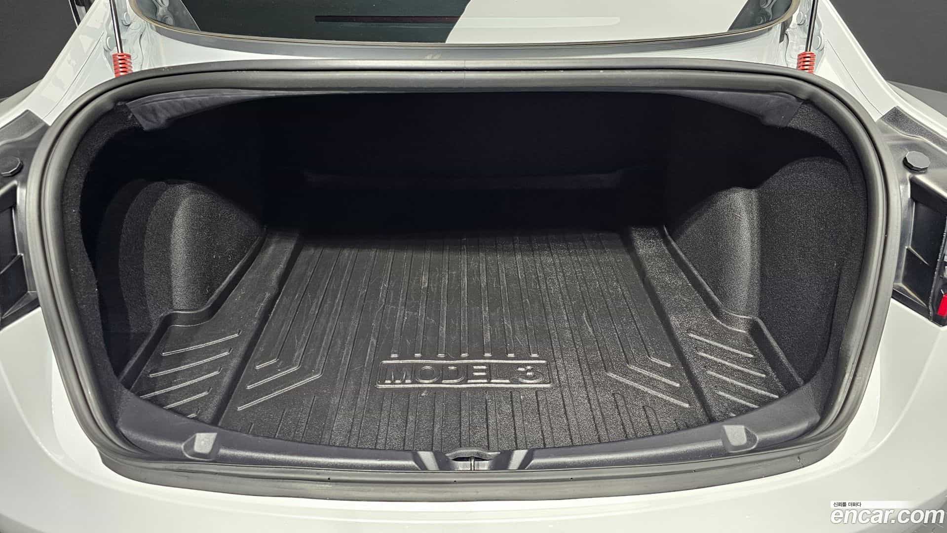 Model 3 Tesla 2020.1-OPTION-024