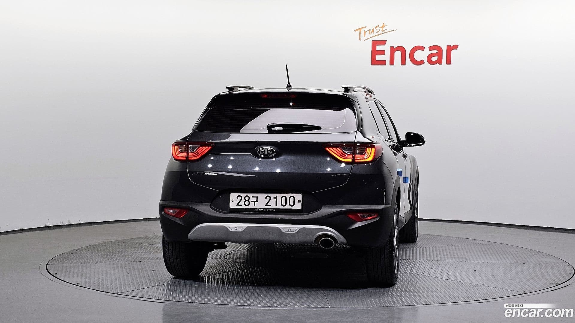 Main__Slider__Photo:Stonic Kia 2019.0-3
