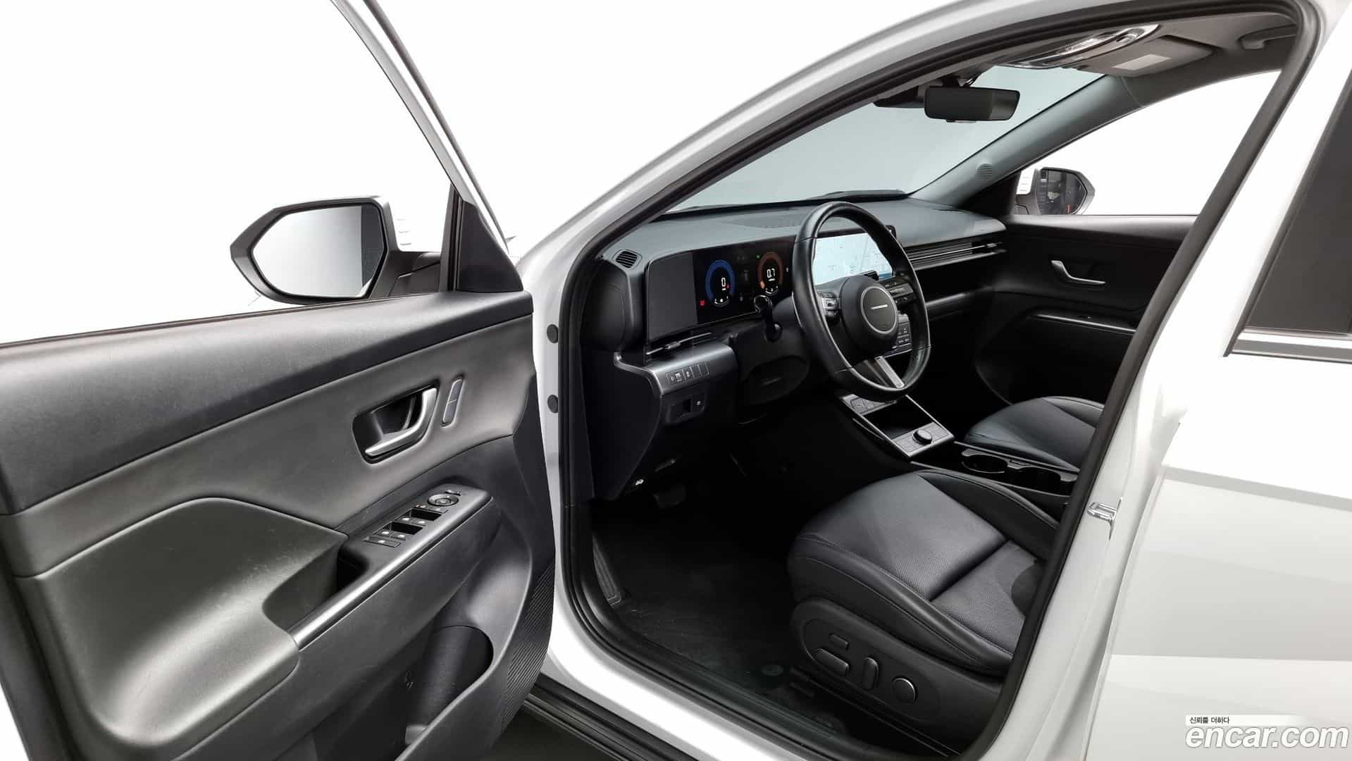Kona Hyundai 2023.1-INNER-010