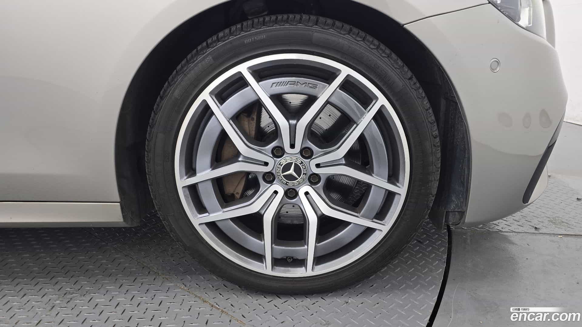 E-Class Mercedes-Benz 2020.10-OUTER-005