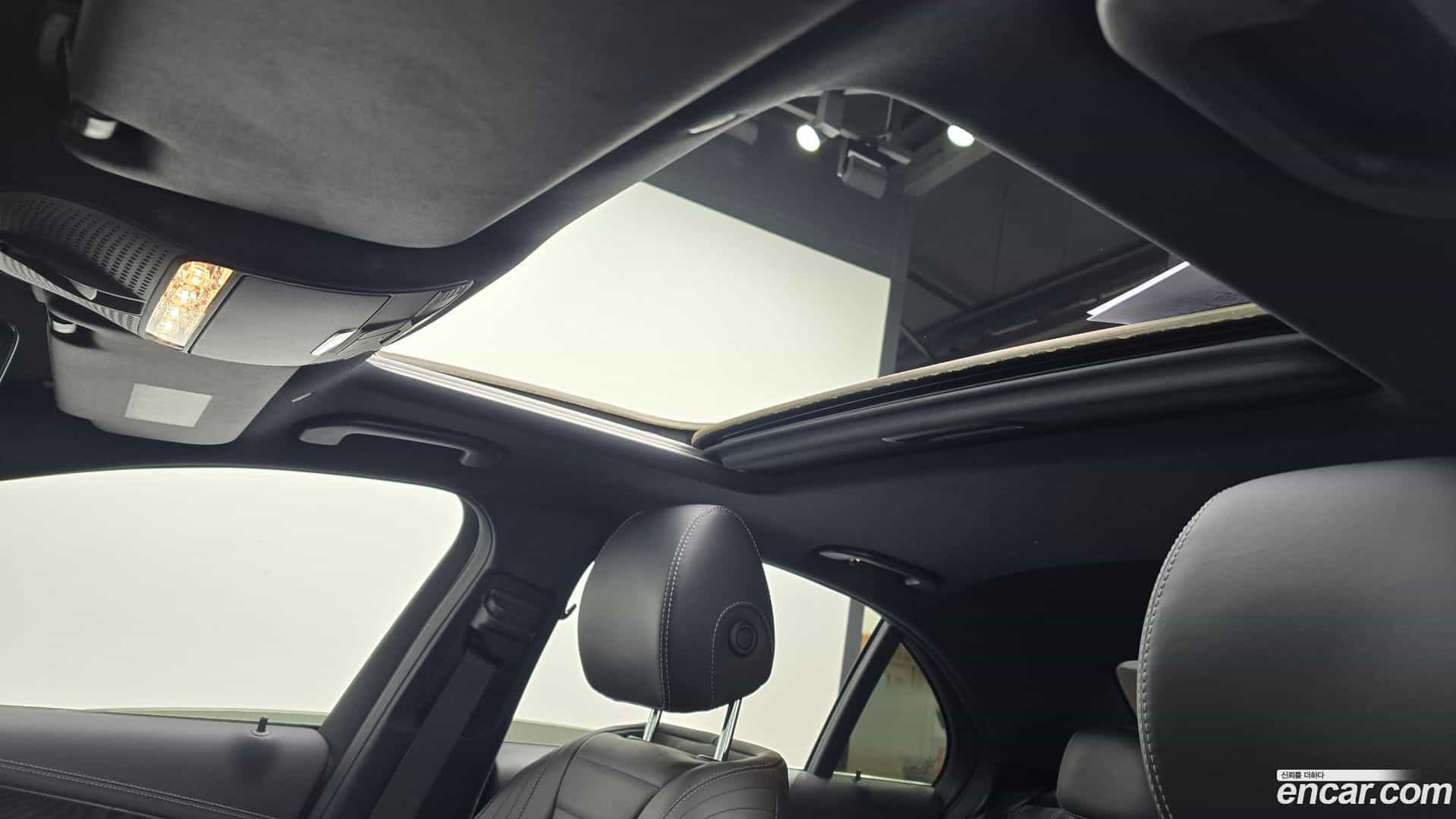E-Class Mercedes-Benz 2020.10-OPTION-022