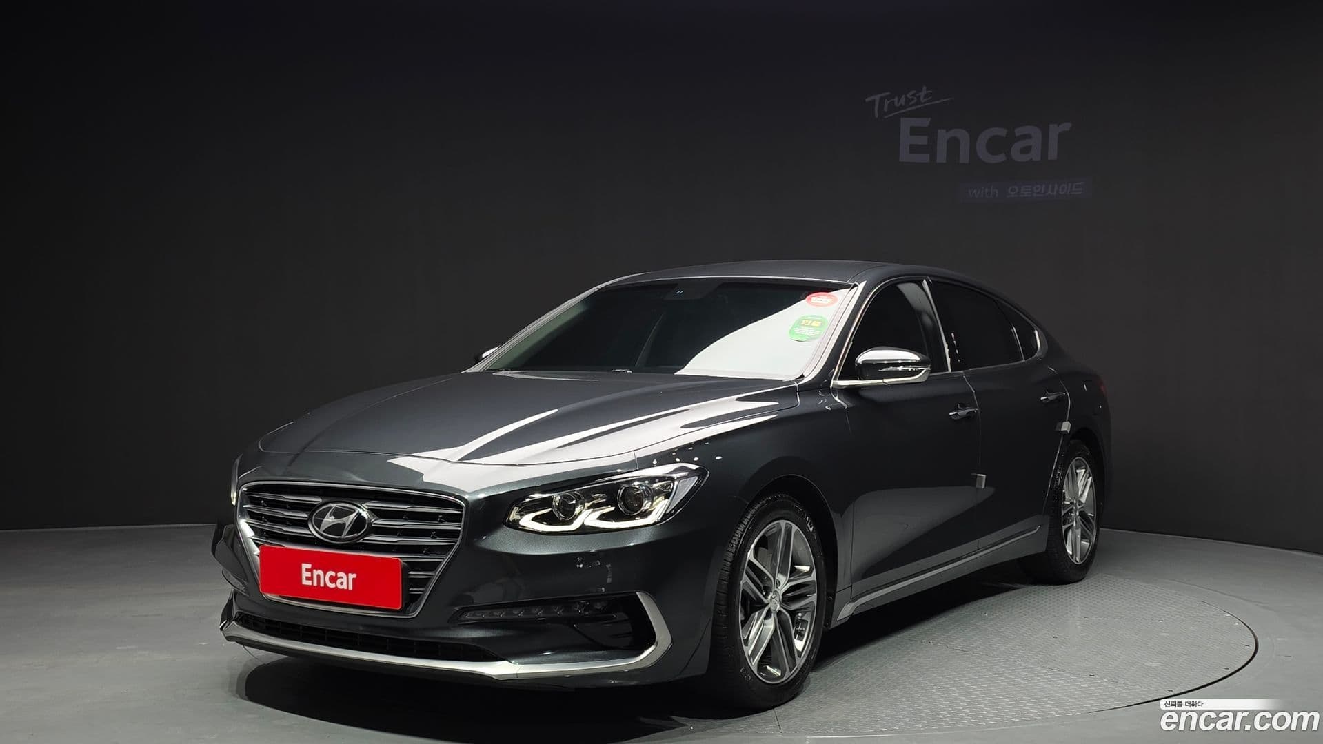 Main__Slider__Photo:Grandeur Hyundai 2018.0-0