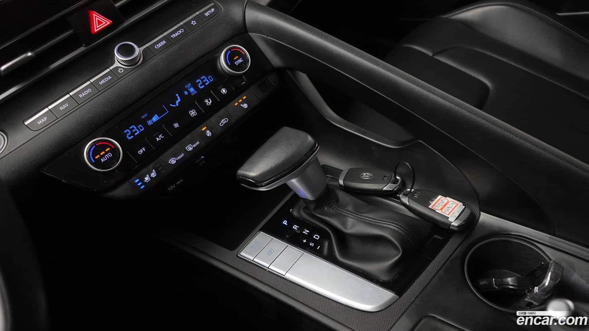 AVANTE Hyundai 2021.0-INNER-009