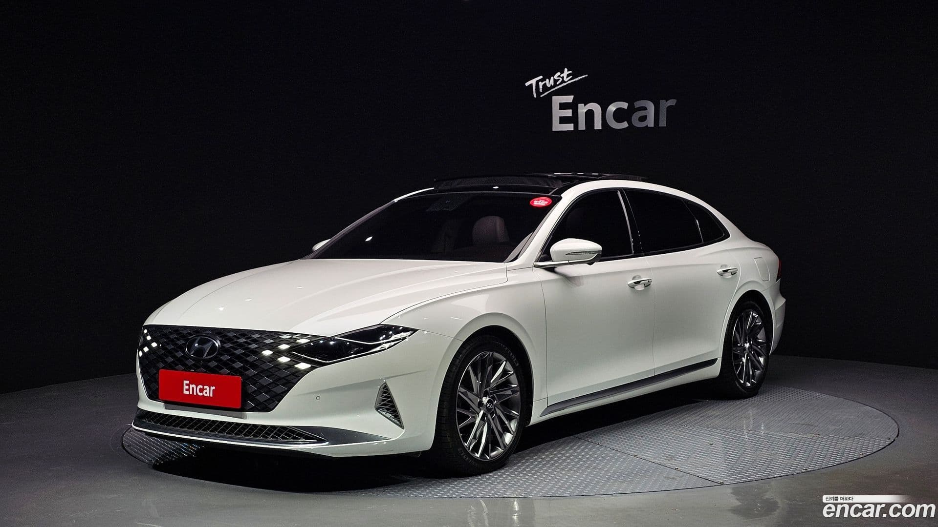 Main__Slider__Photo:Grandeur Hyundai 2020.0-0