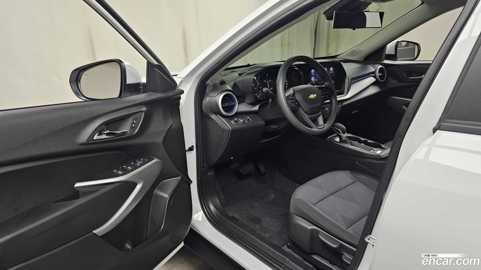 Trax Chevrolet 2024.9-INNER-010