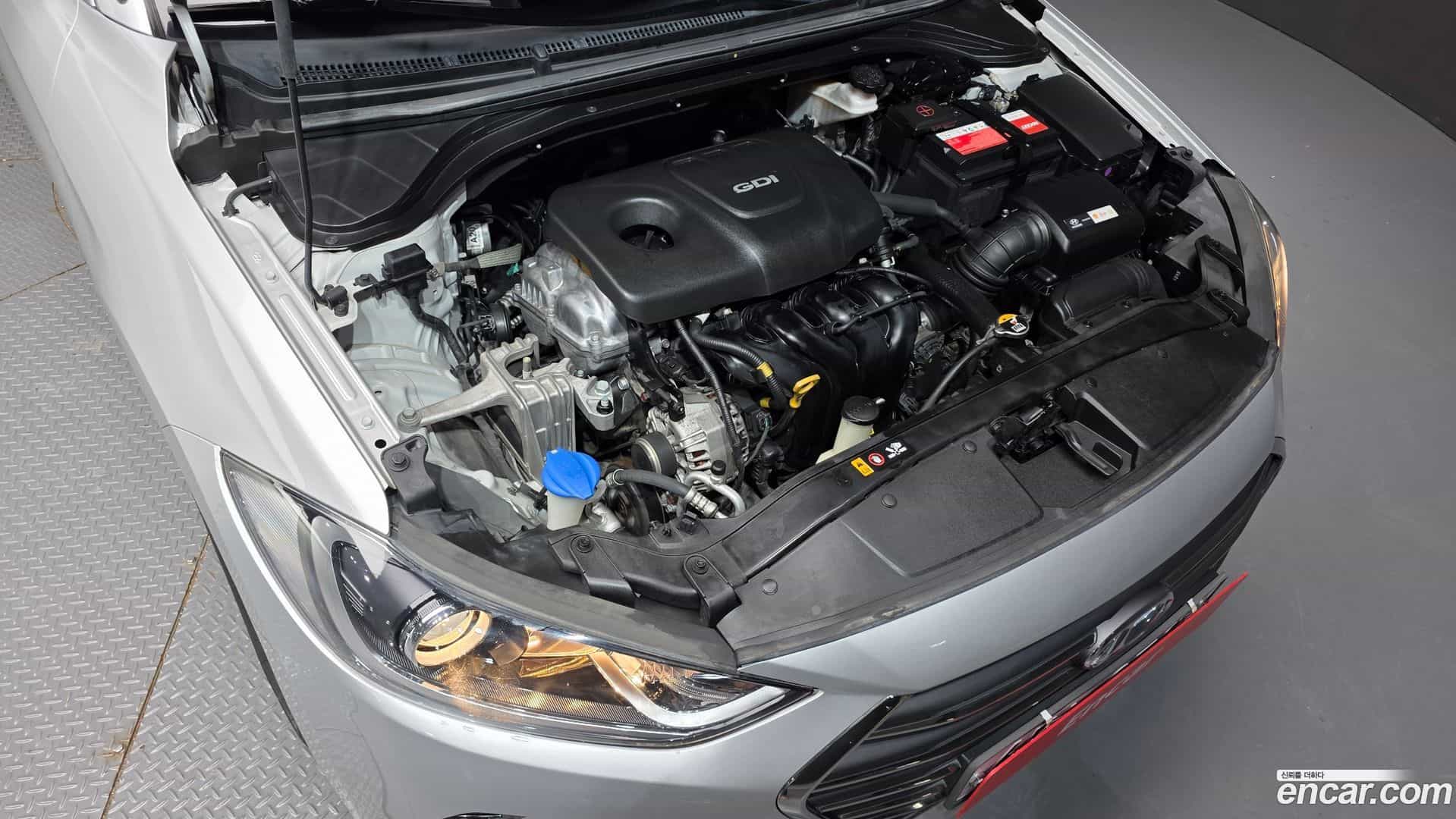 AVANTE Hyundai 2016.2-INNER-006