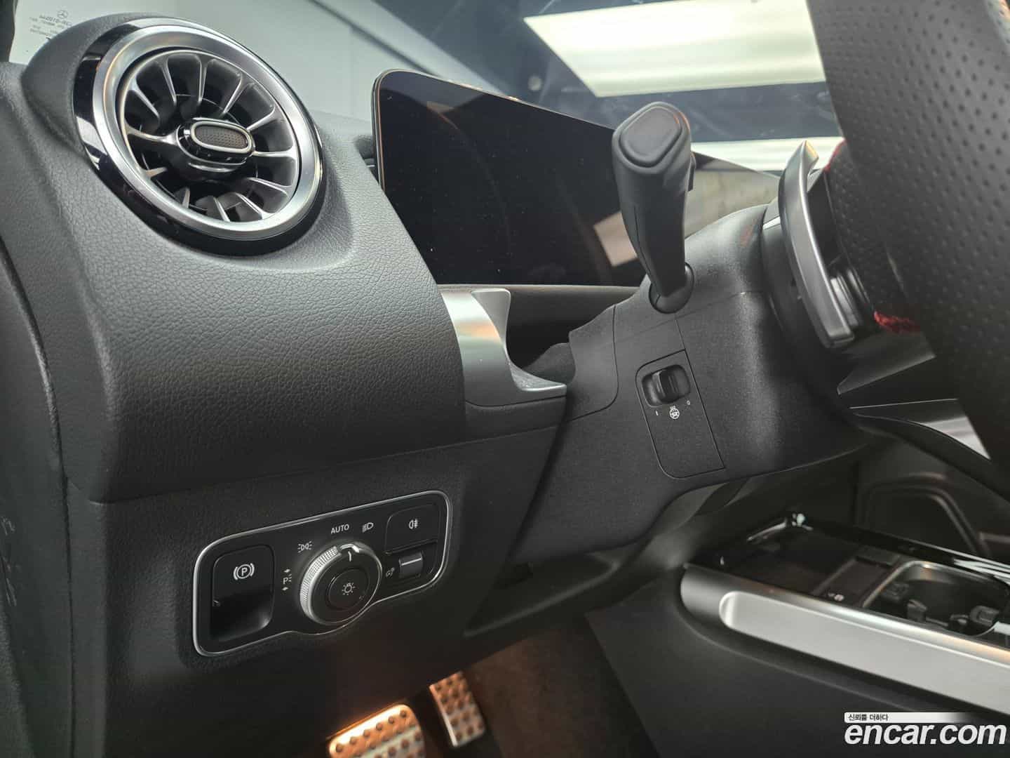 GLB-Class Mercedes-Benz 2025.4-OPTION-017
