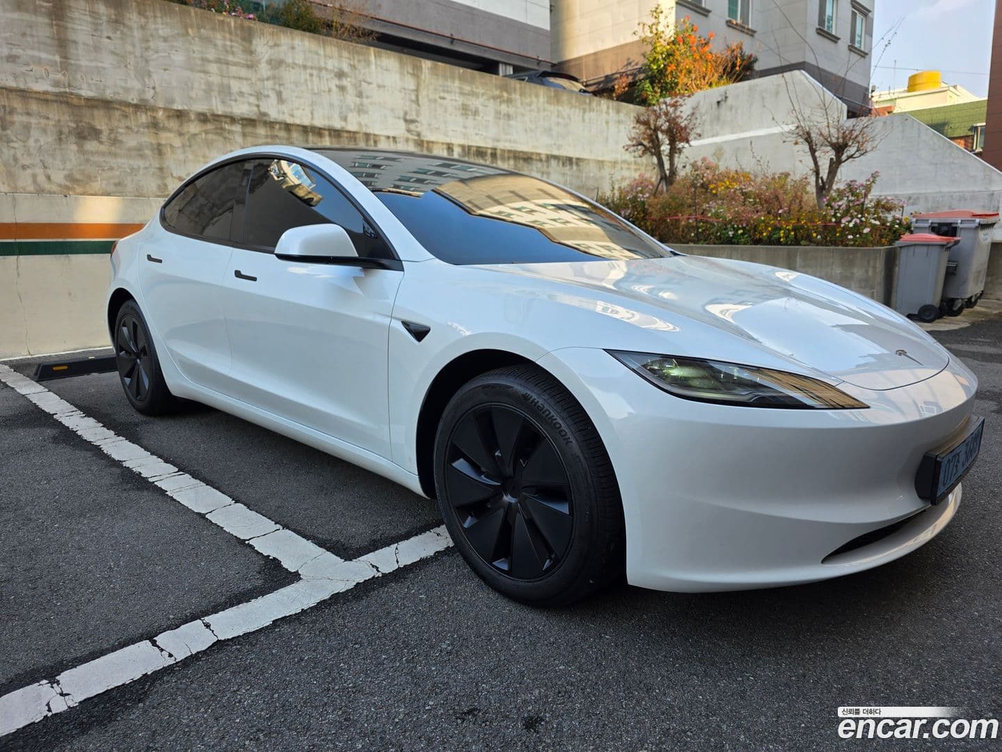 Main__Slider__Photo:Model 3 Tesla 2025.3-0