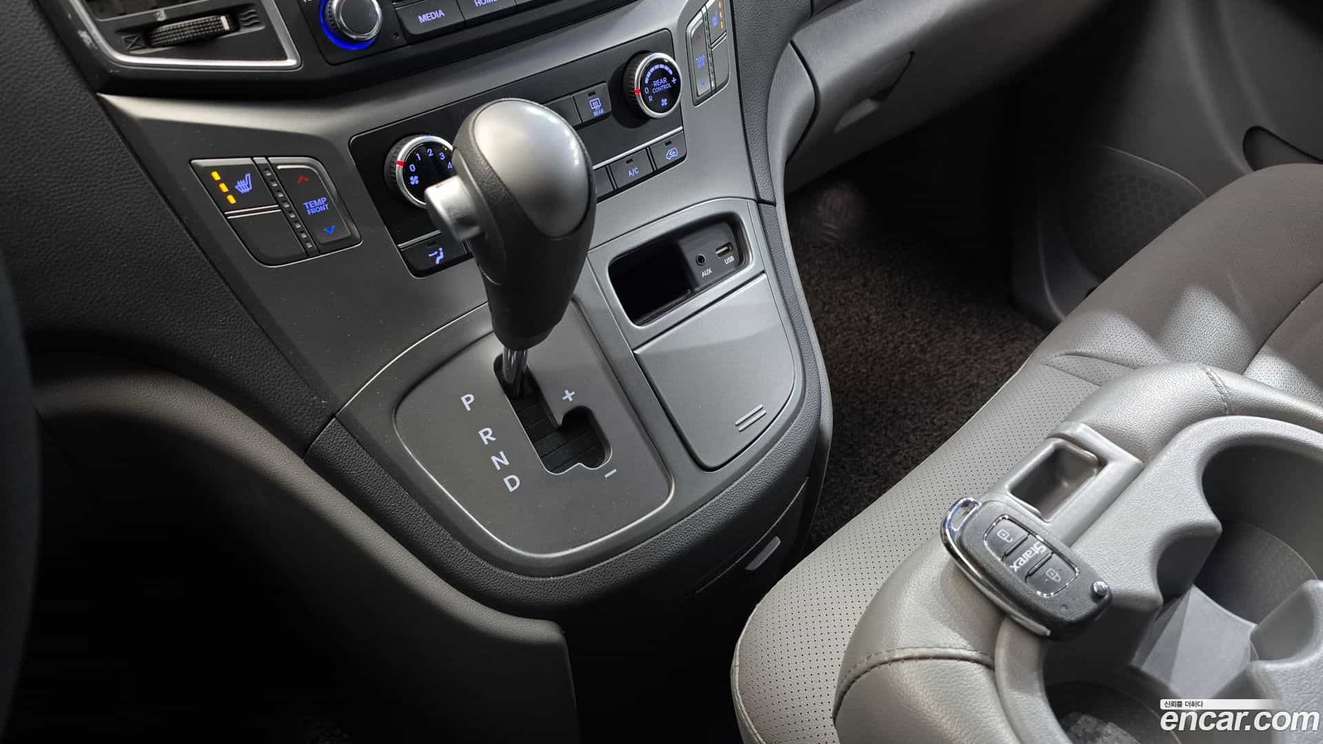 Starex Hyundai 2020.10-INNER-009