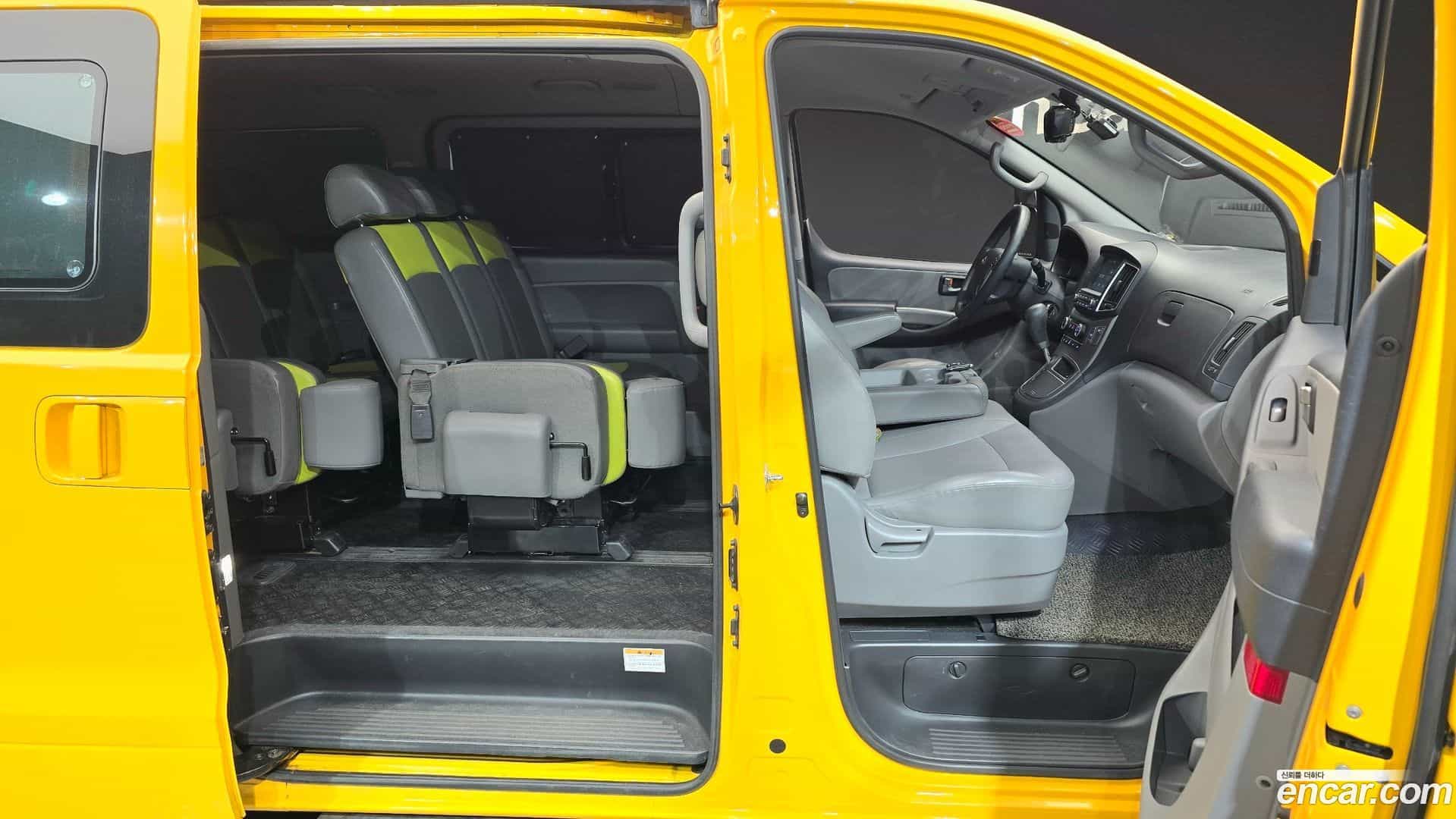 Starex Hyundai 2020.10-INNER-010