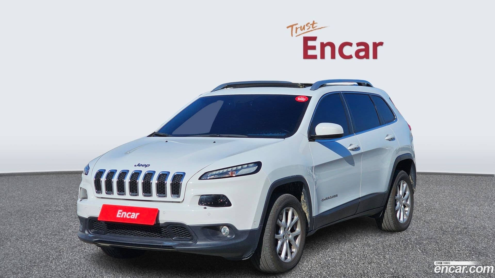 Main__Slider__Photo:Cherokee Jeep 2016.11-0