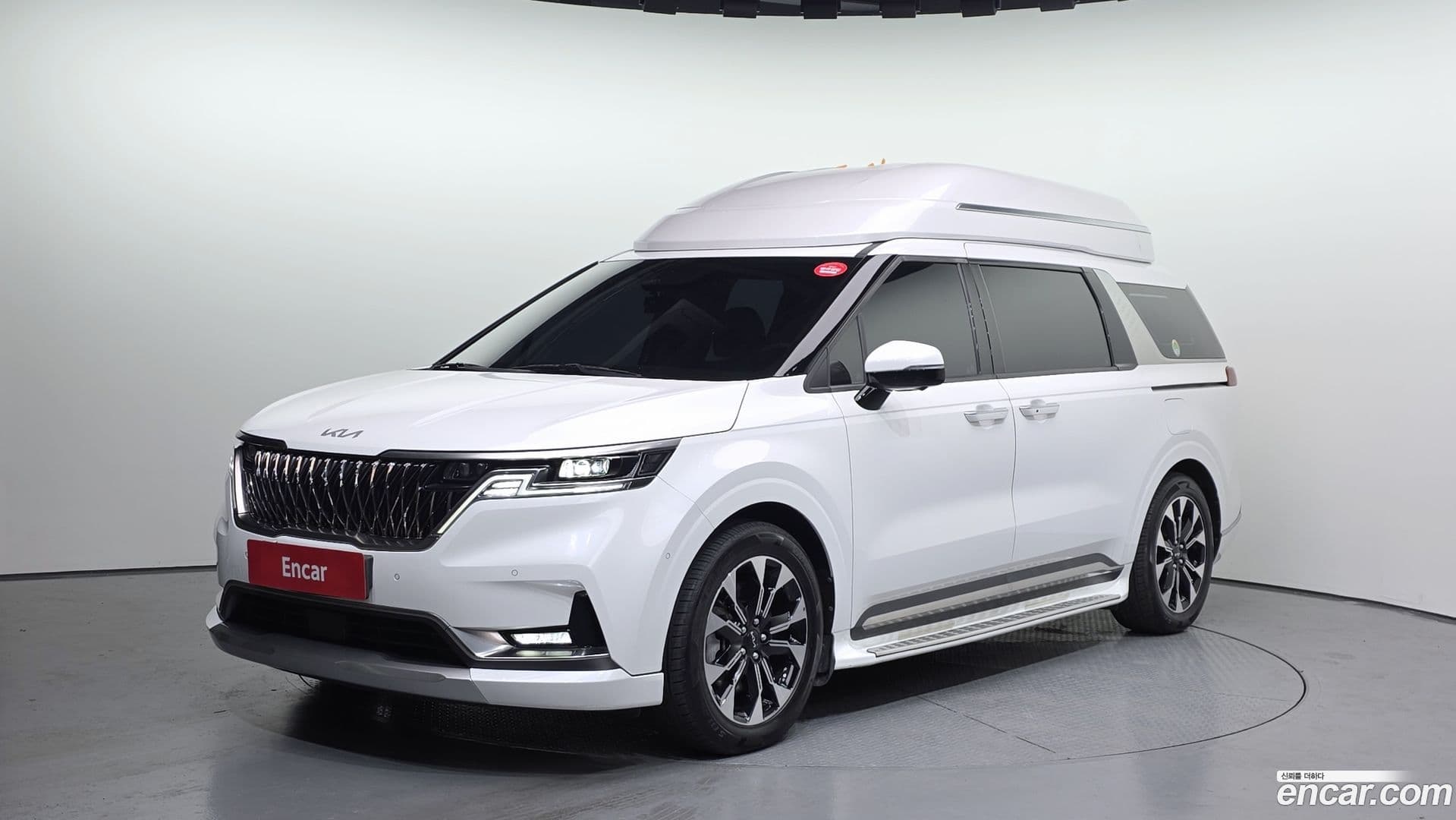 Main__Slider__Photo:Canival Kia 2022.9-0