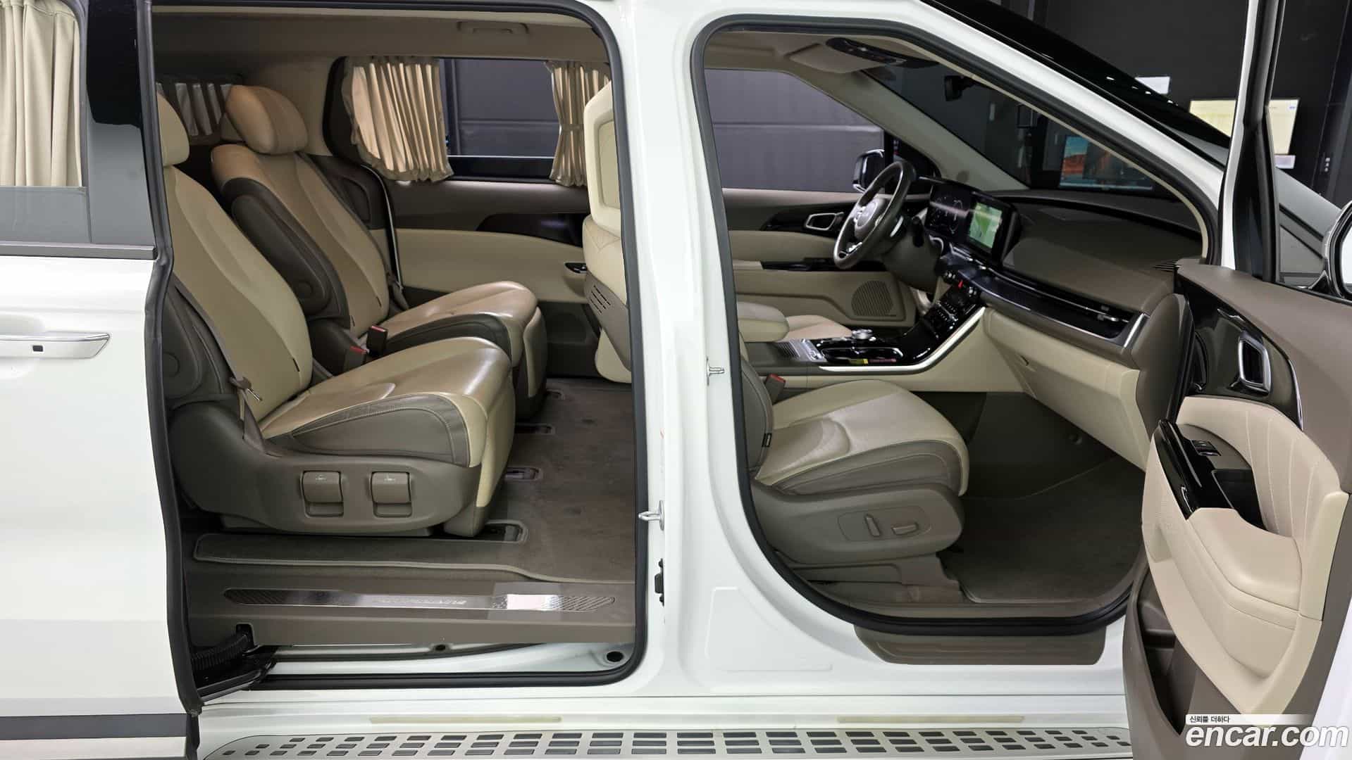 Canival Kia 2022.9-OPTION-024