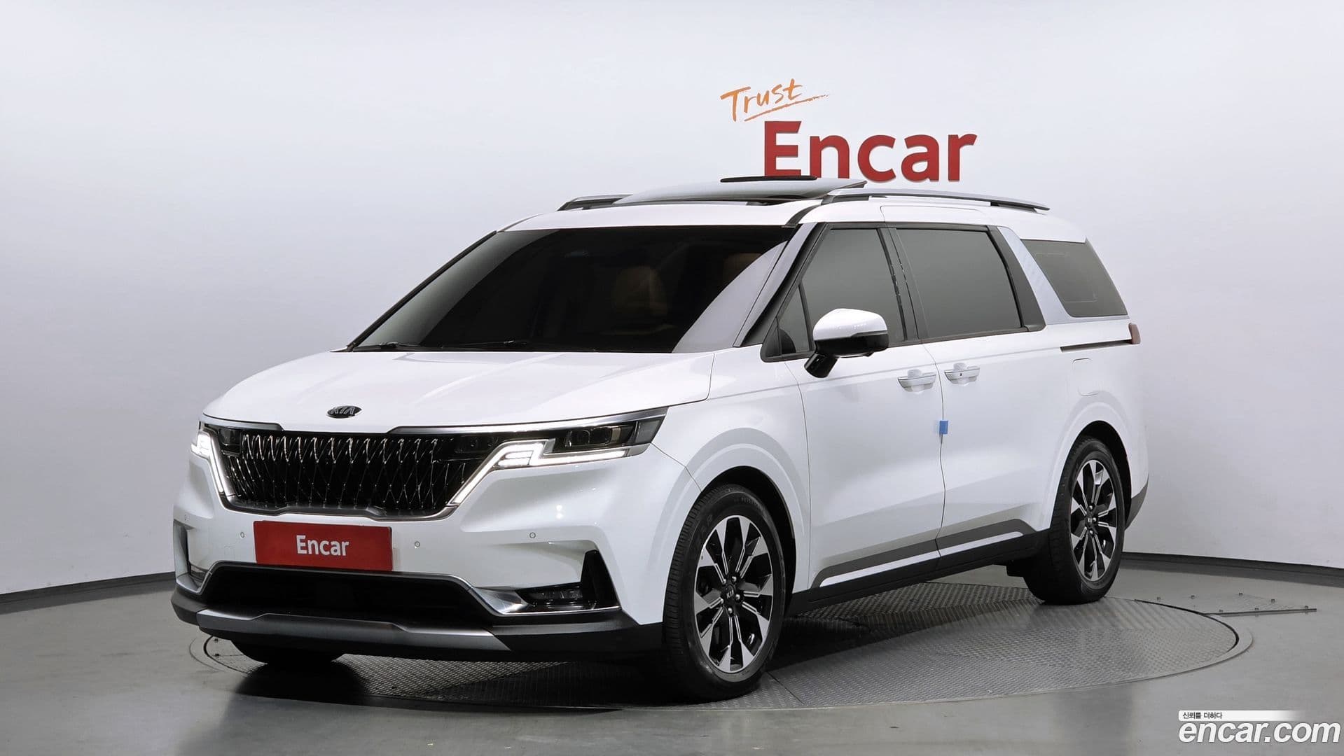 Main__Slider__Photo:Canival Kia 2020.10-0