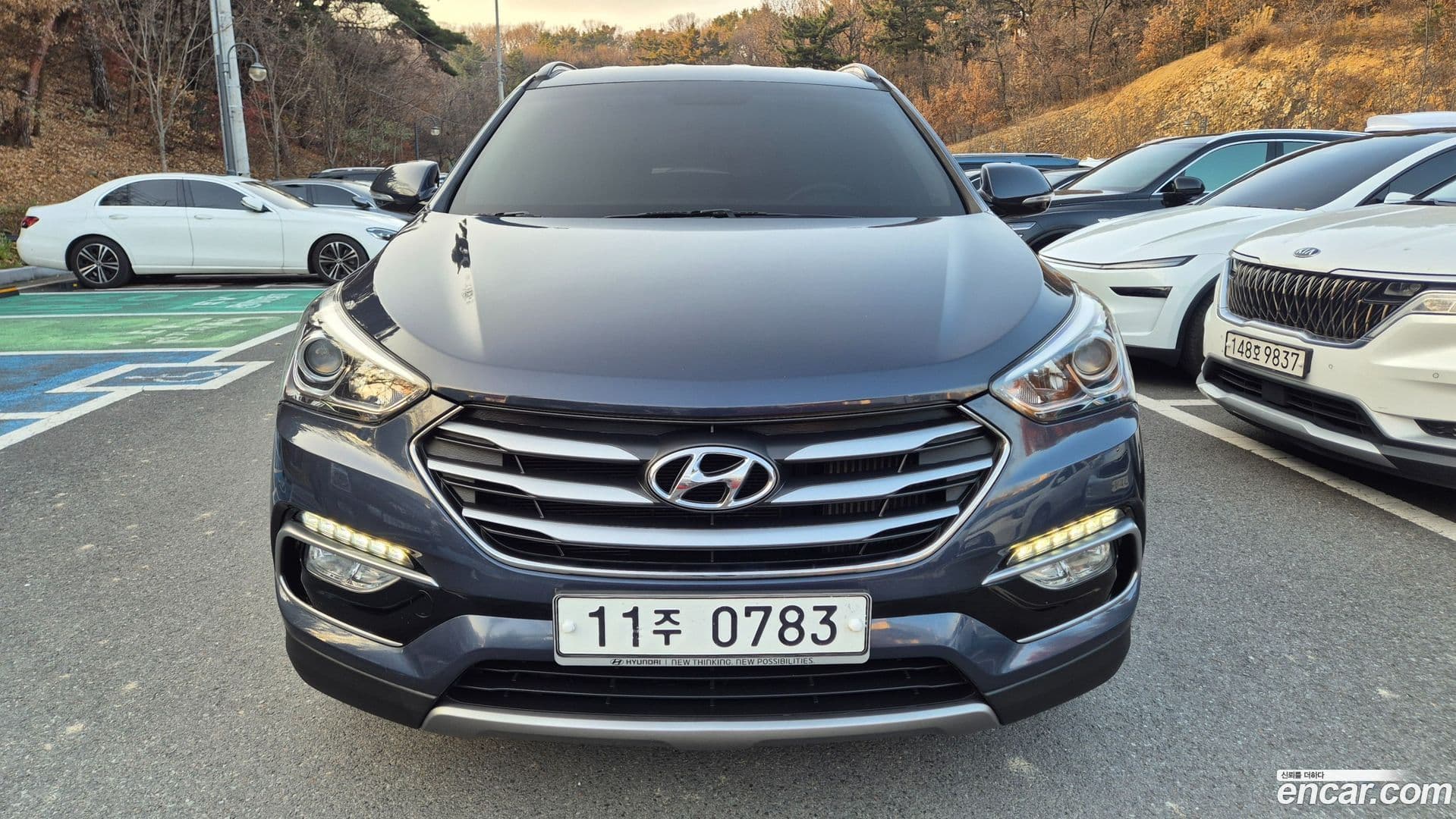 Main__Slider__Photo:Santafe Hyundai 2016.5-0