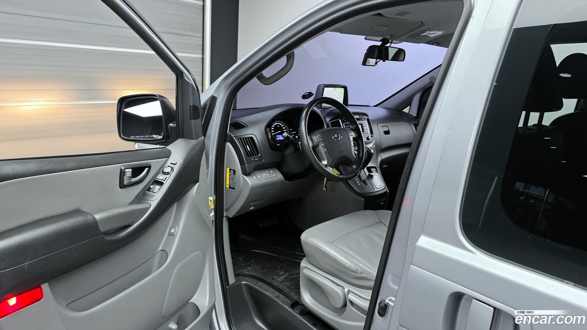 Main__Slider__Photo:Starex Hyundai 2018.4-9