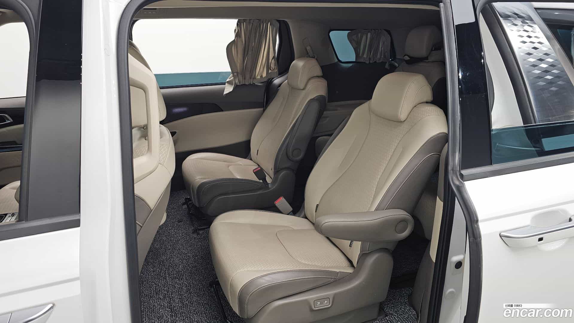 Canival Kia 2021.6-OPTION-016