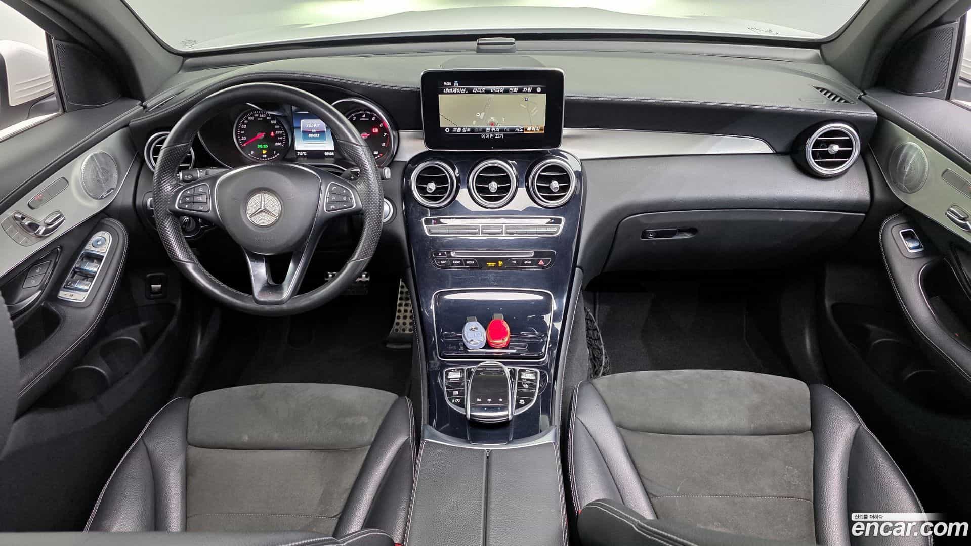 GLC-Class Mercedes-Benz 2019.8-INNER-007