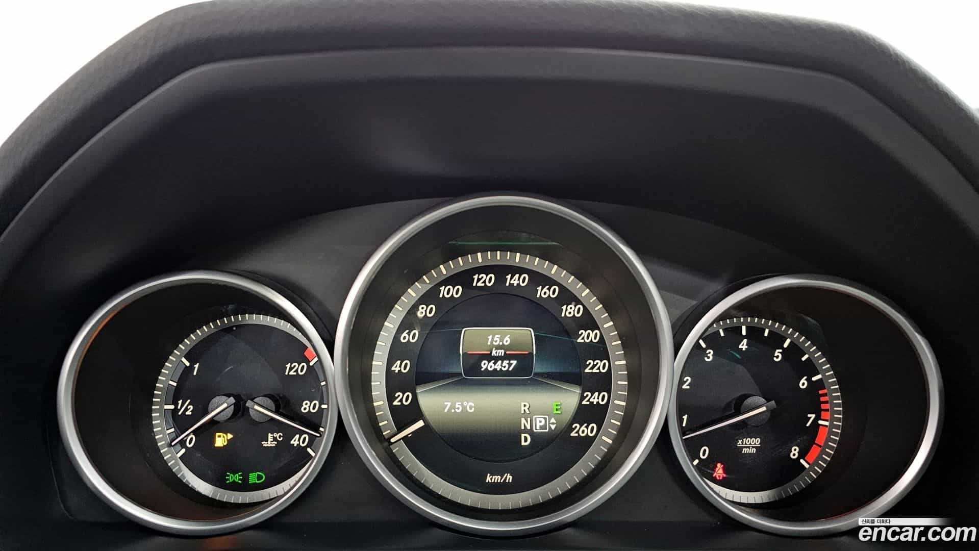 E-Class Mercedes-Benz 2016.0-INNER-008