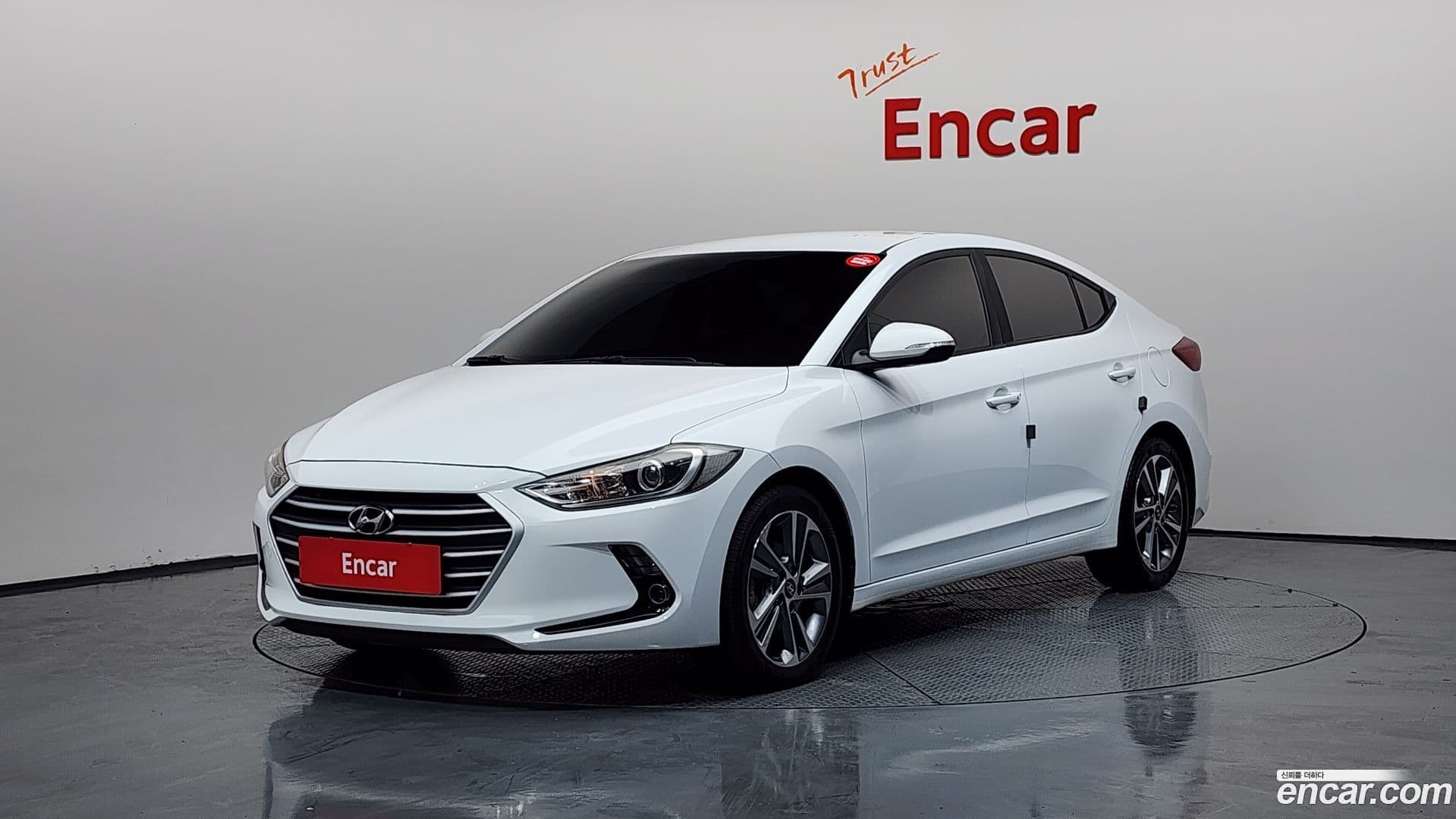 Main__Slider__Photo:AVANTE Hyundai 2017.0-0