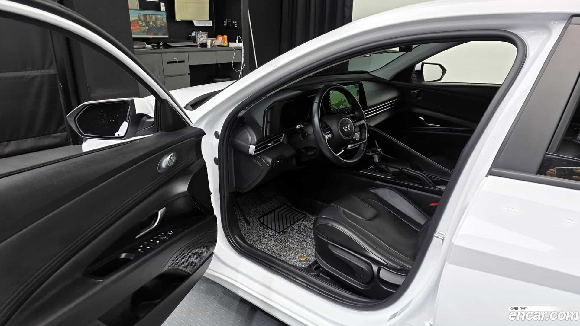 AVANTE Hyundai 2020.5-INNER-010