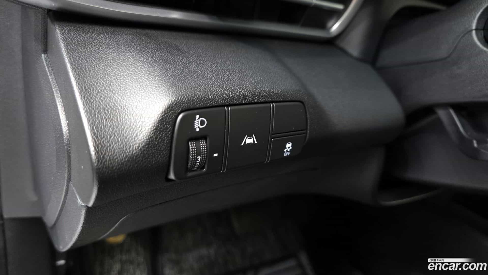 AVANTE Hyundai 2020.5-OPTION-016