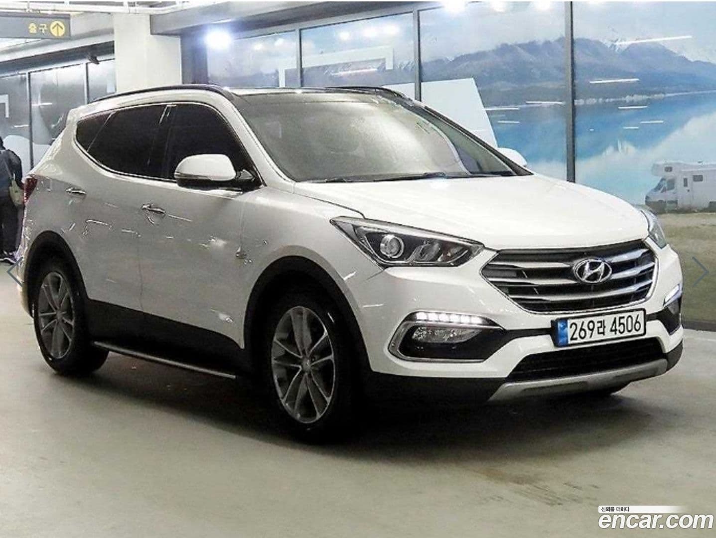 Main__Slider__Photo:Santafe Hyundai 2015.11-0